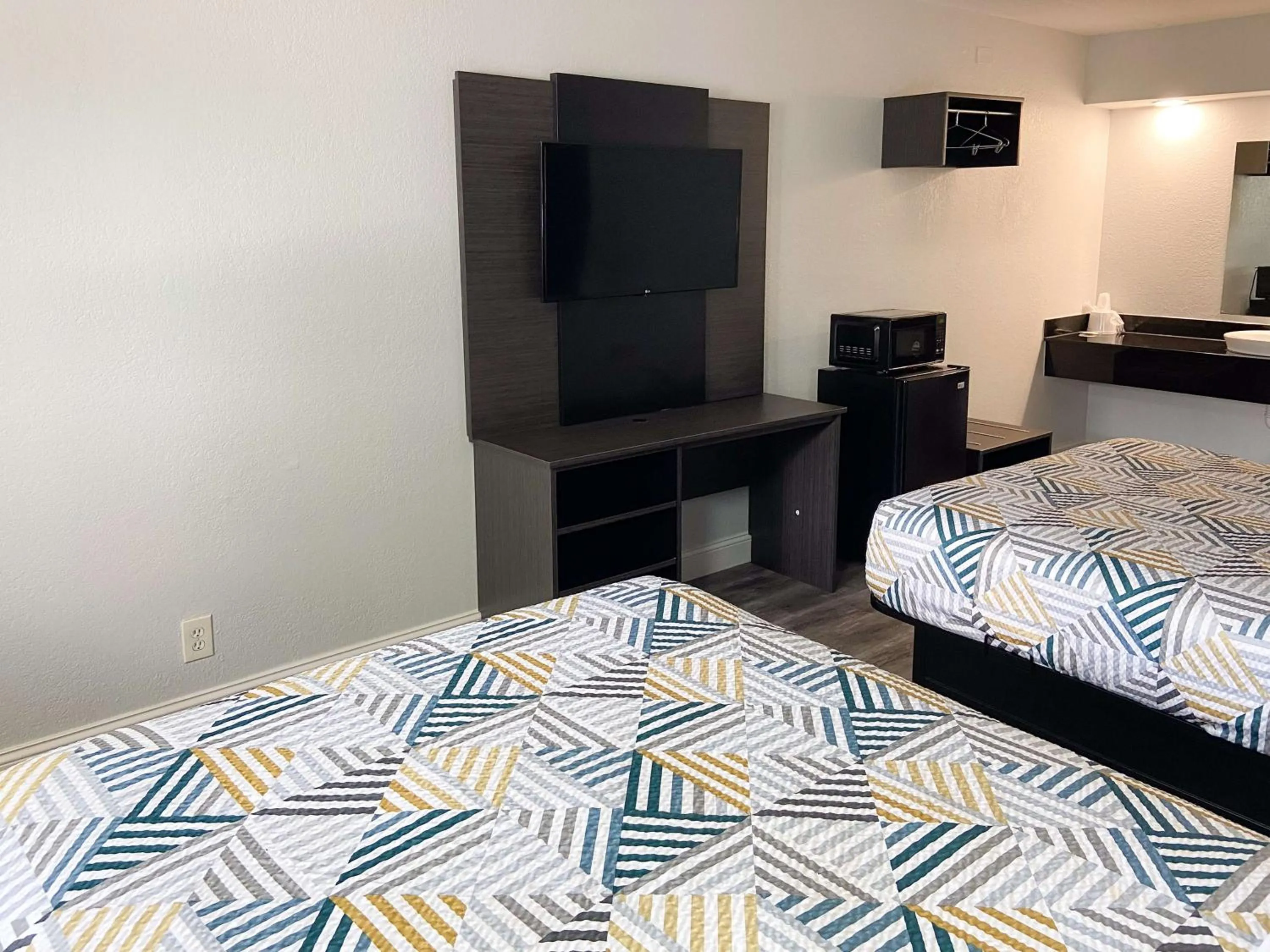 Bedroom, Bed in Motel 6-Memphis, TN - Downtown