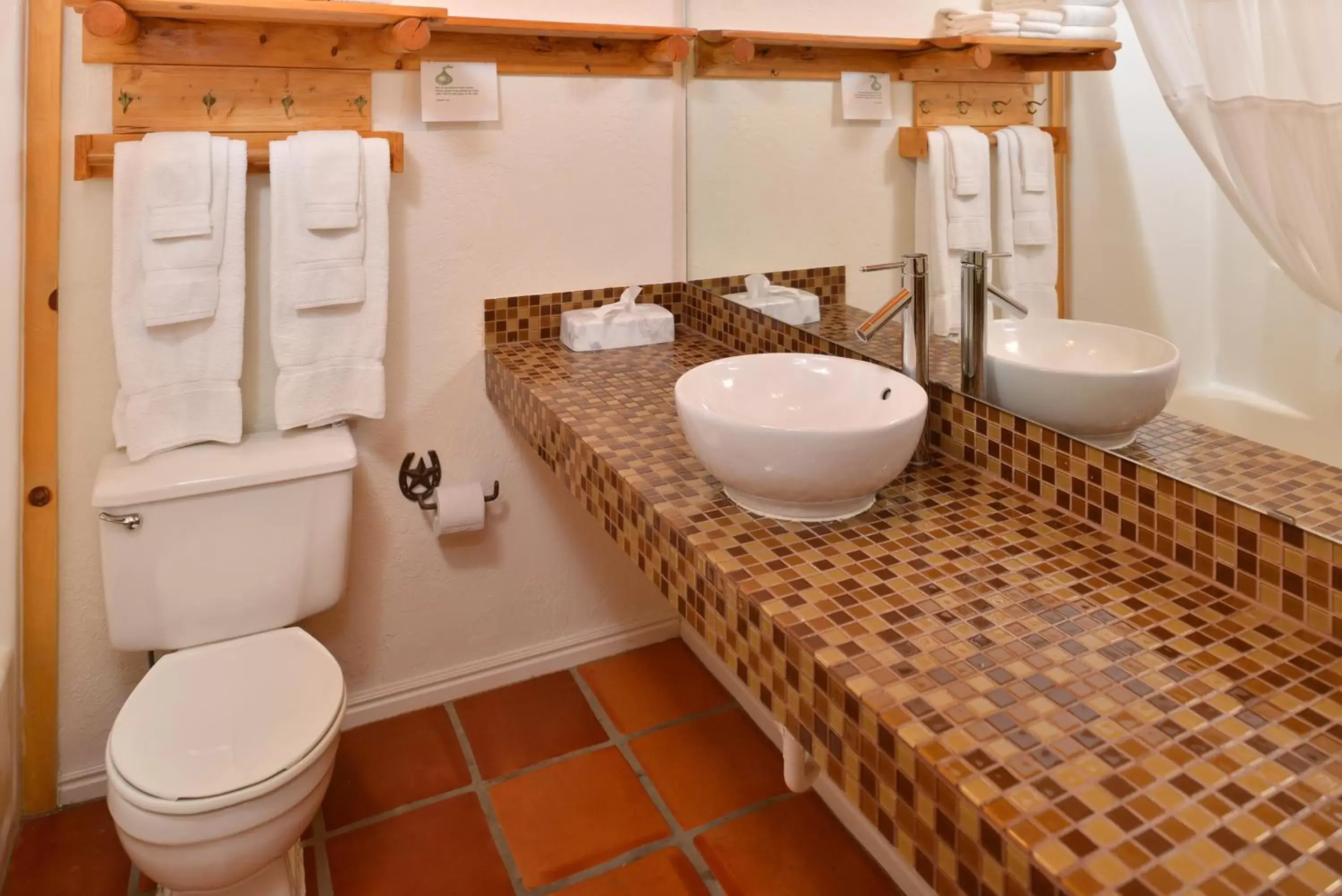 Family Suite in The Boulder Creek Lodge Family Suite in The Boulder Creek Lodge