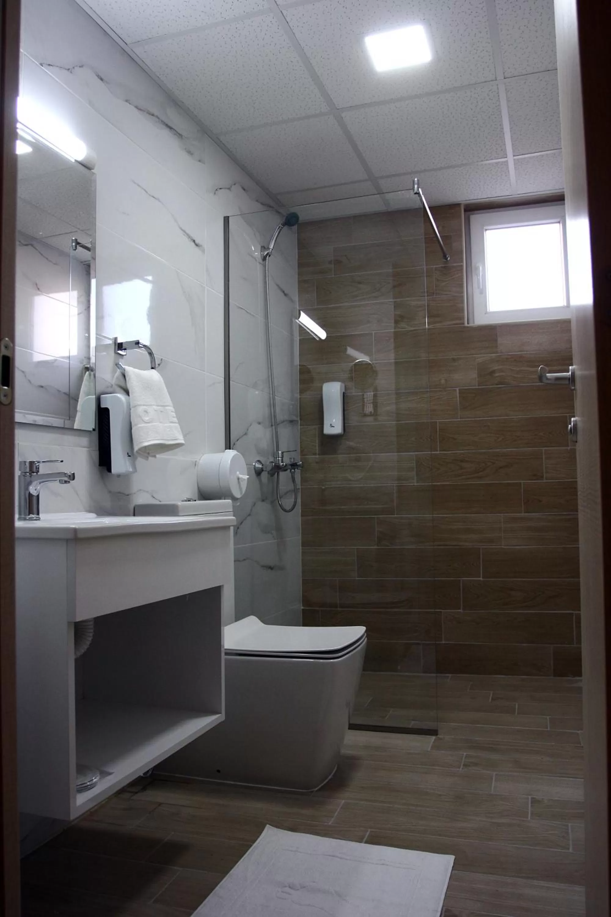 Bathroom in Hotel DOA