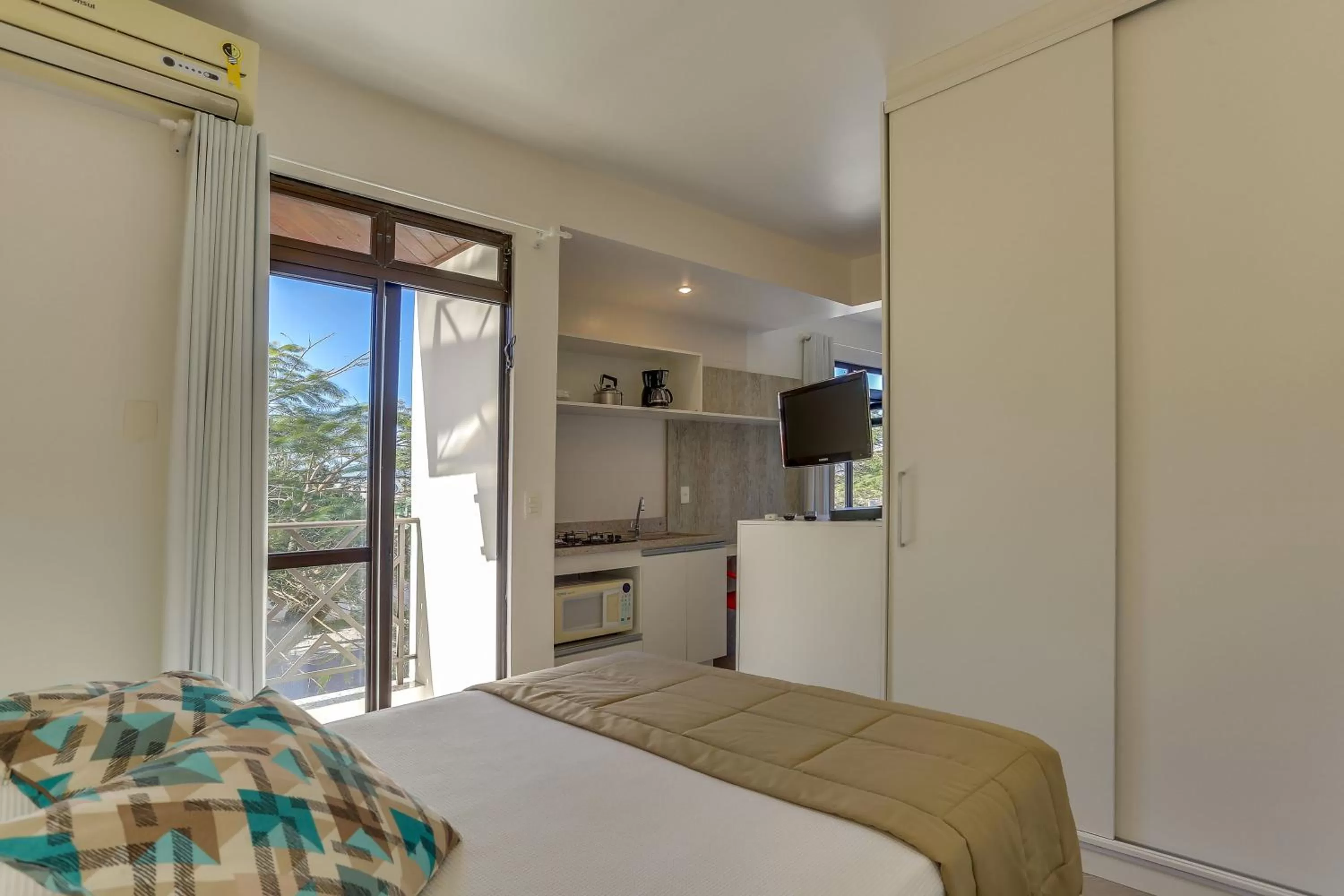 Photo of the whole room in Pousada Atlantique