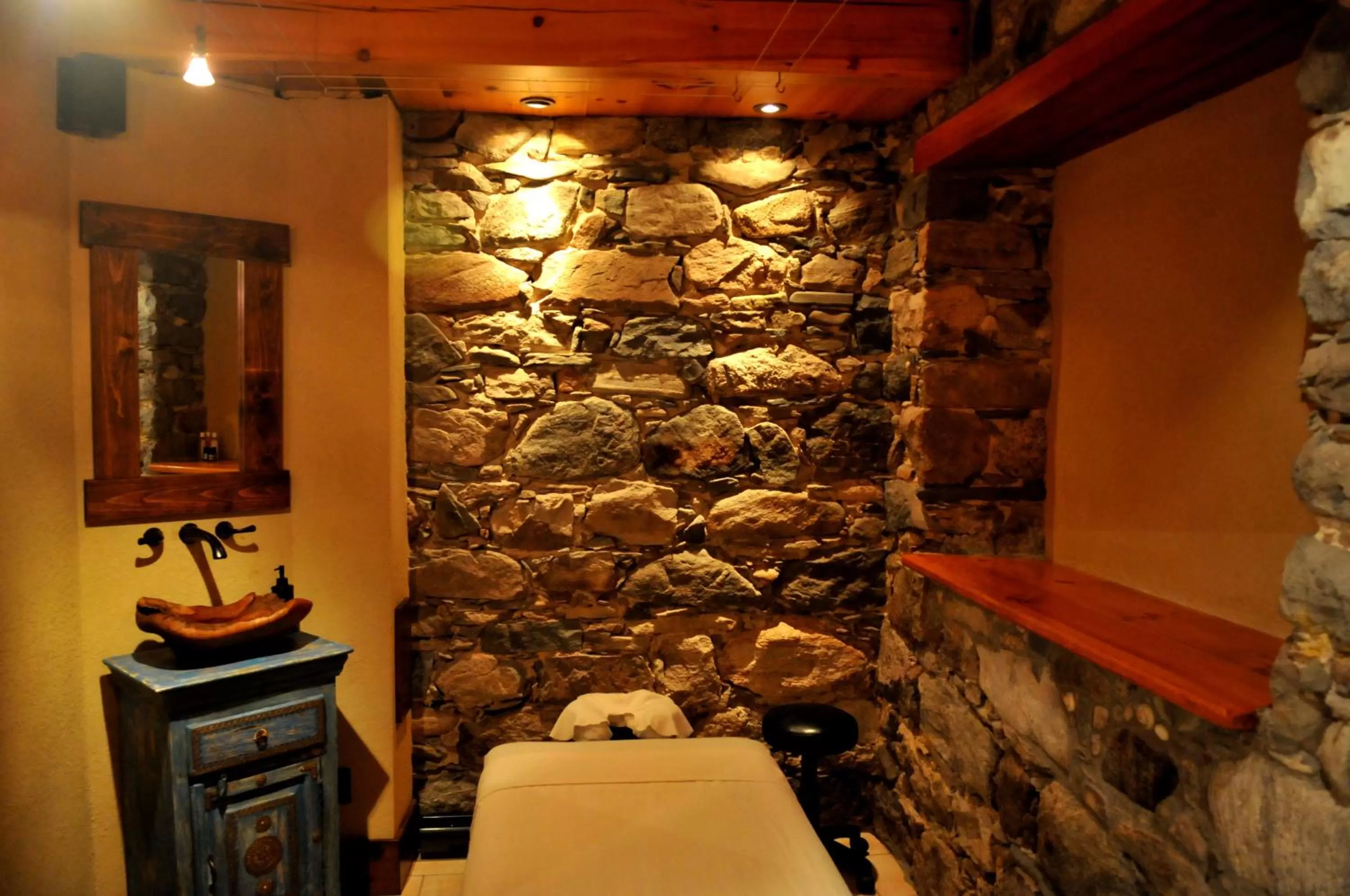 Spa and wellness centre/facilities in Manoir Ramezay