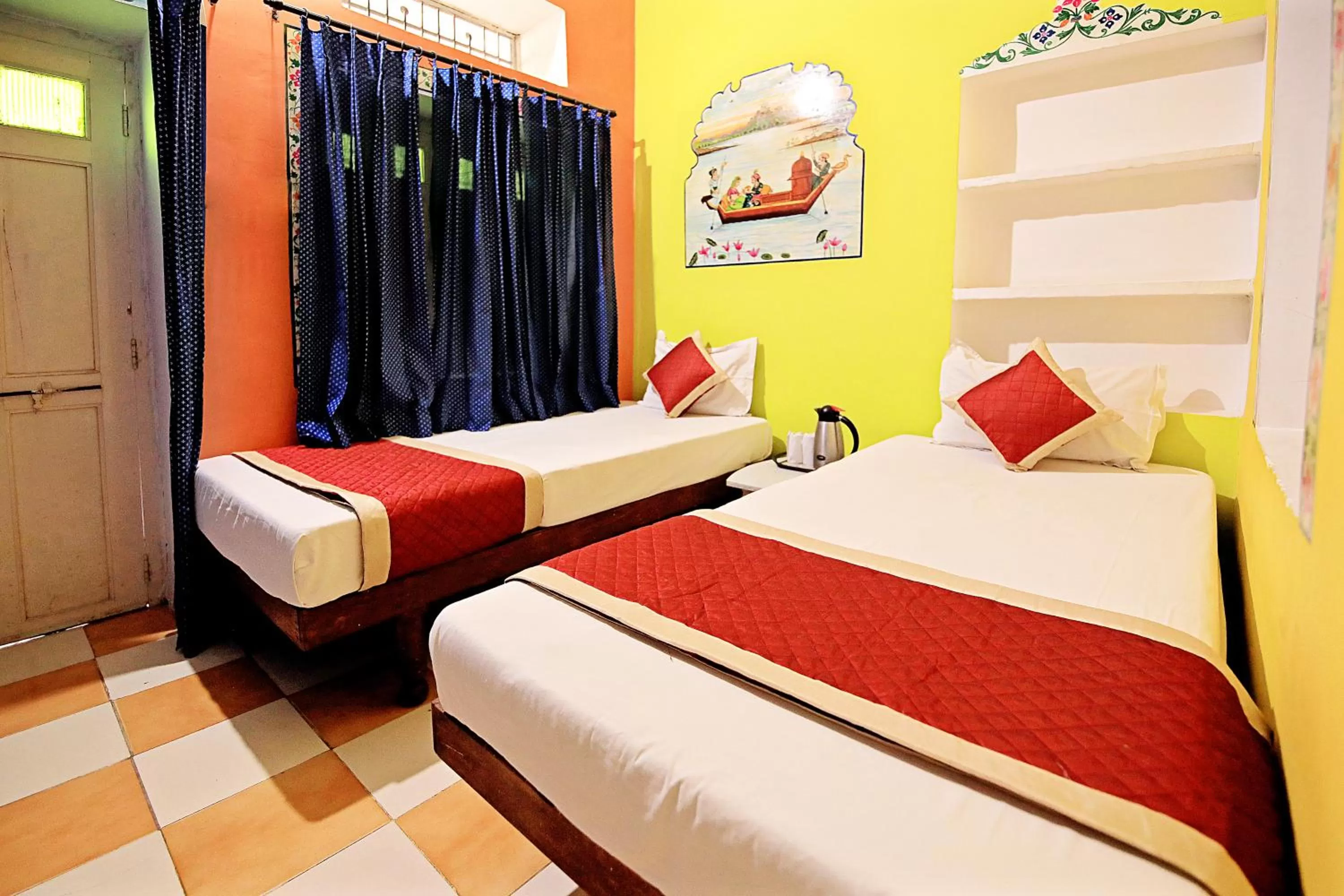 Bed in Hotel Panorama Haveli