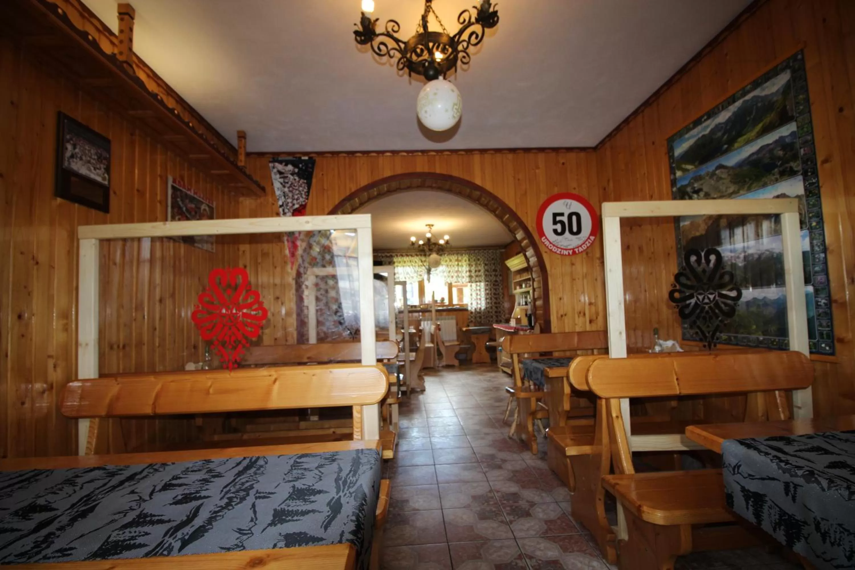 Restaurant/Places to Eat in DW U Wajdy