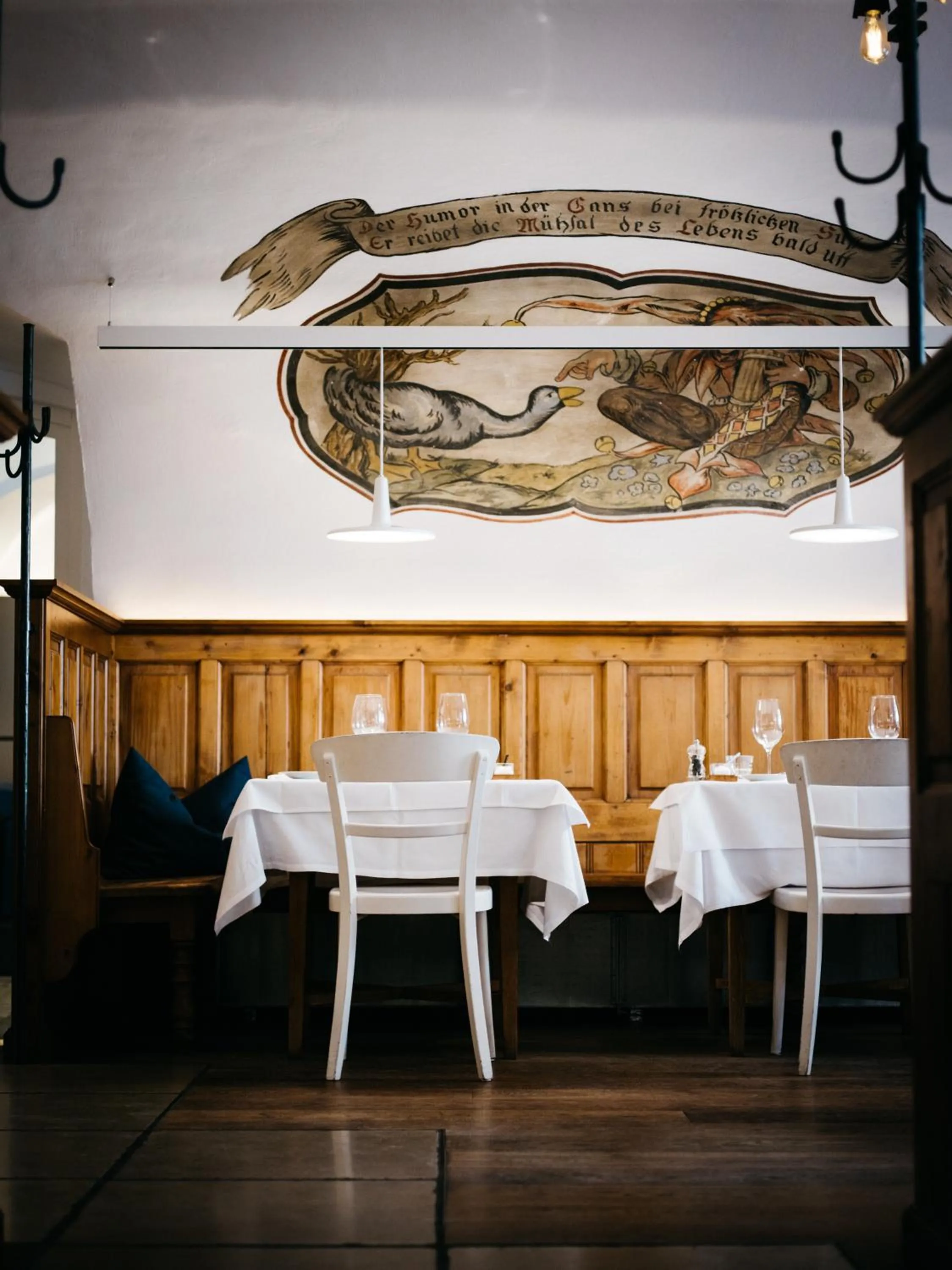 Restaurant/places to eat in artHotel Blaue Gans