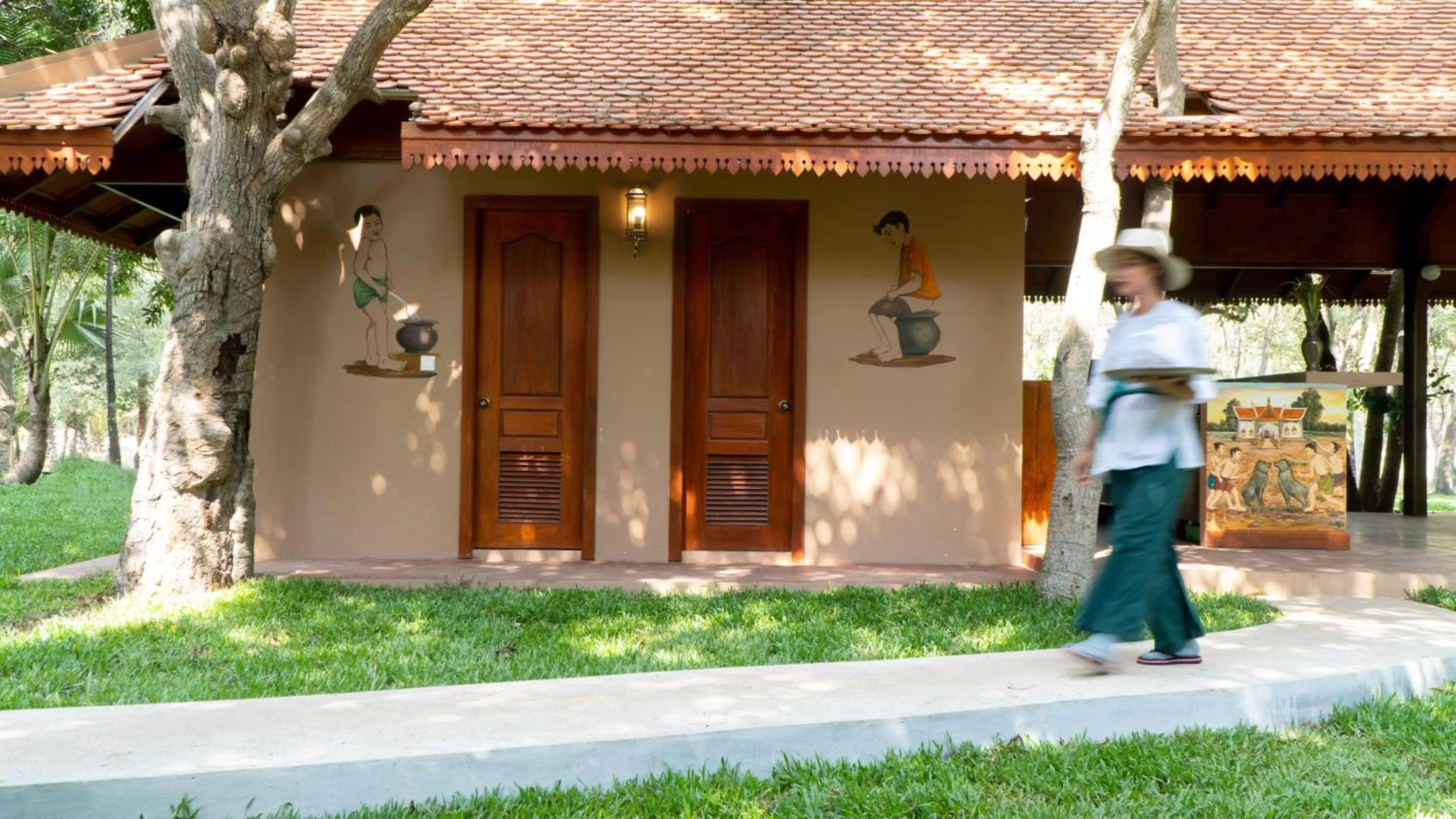 Decorative detail in Mane Family Vacation