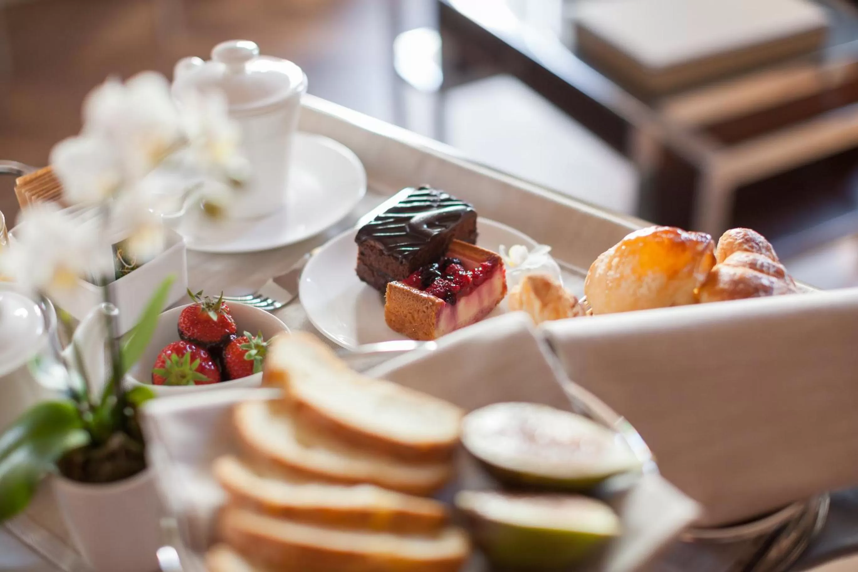 Food and drinks in Liassidi Wellness Suites