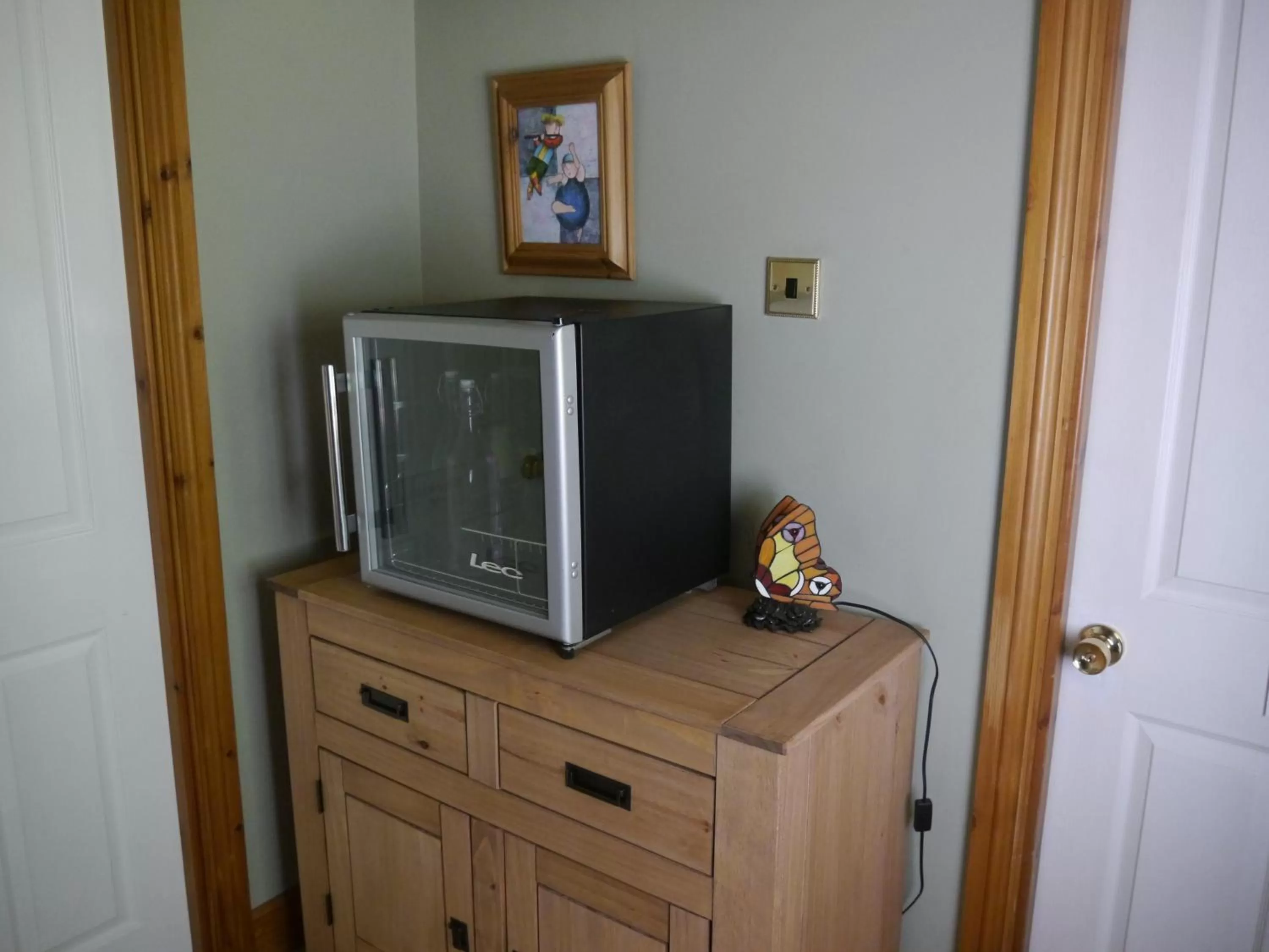 Food and drinks, TV/Entertainment Center in The Old Mill