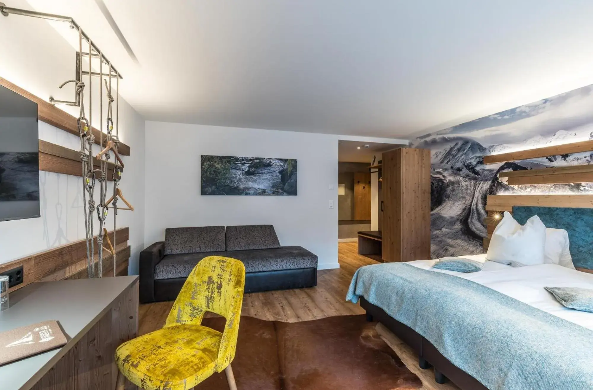 Twin Room Alpin Superior with View in Hotel Hemizeus & Iremia Spa Twin Room Alpin Superior with View in Hotel Hemizeus & Iremia Spa