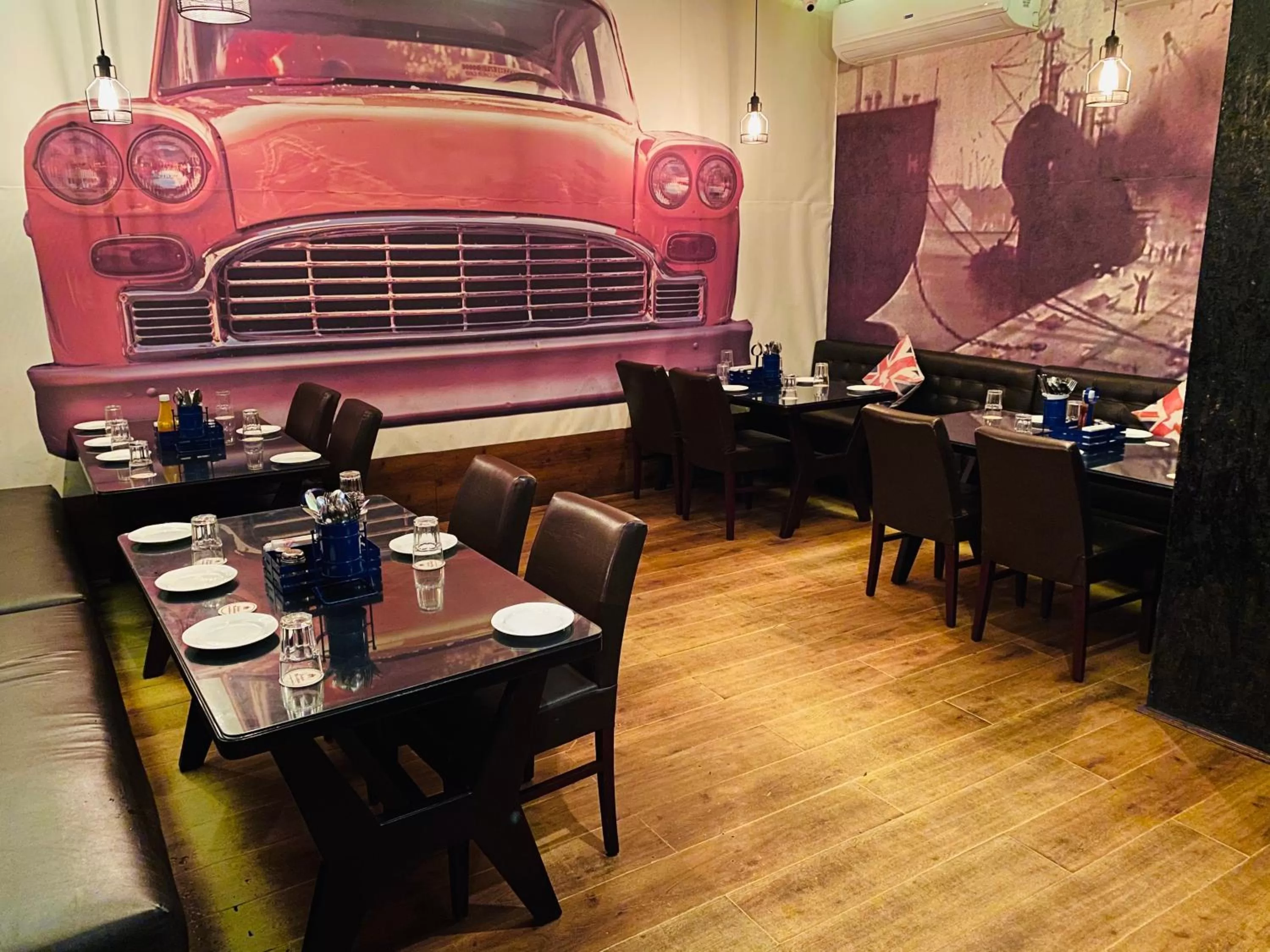 Restaurant/places to eat in Saluja Residency