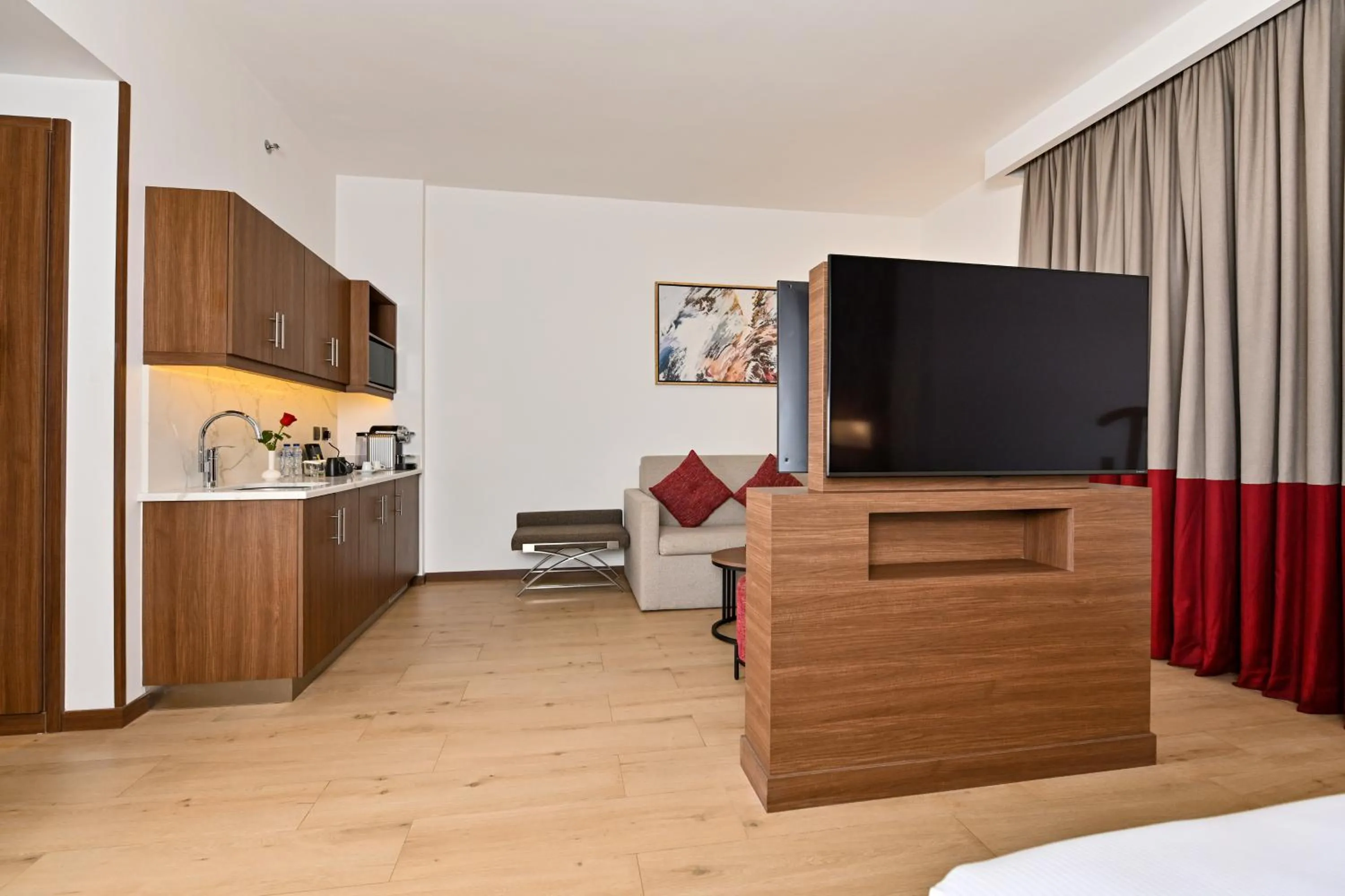 Bedroom, Bed in Comfort Hotel Jeddah King Road