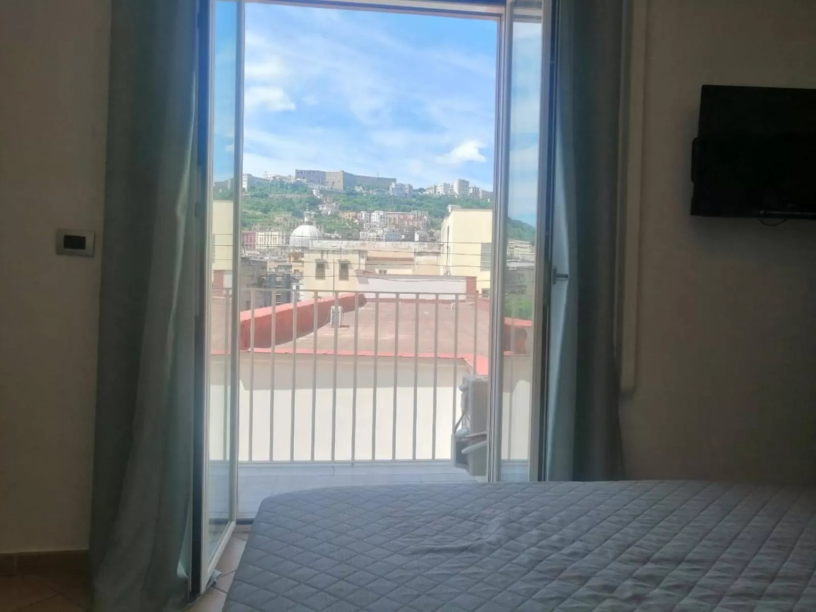 Kitchen or kitchenette, Bed in Casa Ruben Appartament