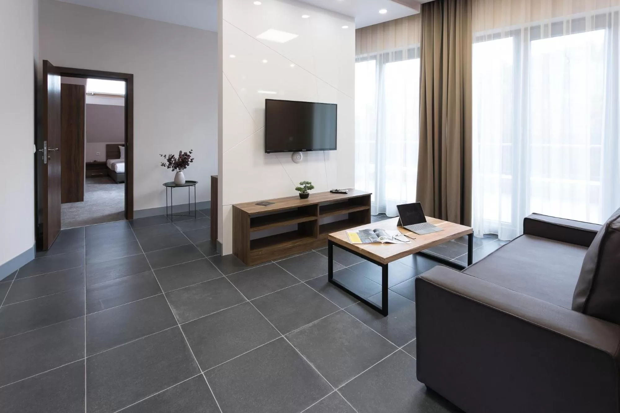 Communal lounge/ TV room in B1 Boutique Hotel Sofia