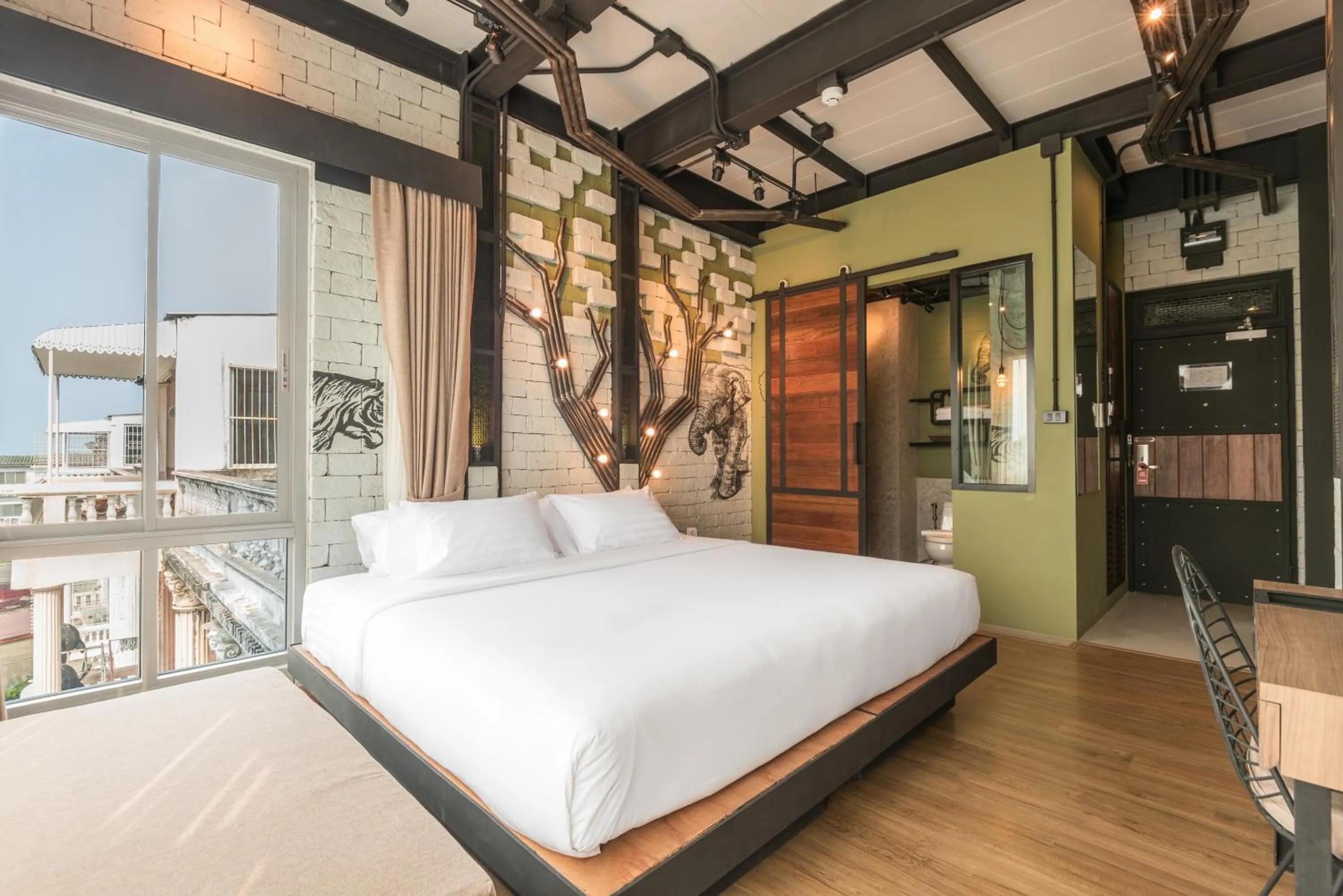 Day, Bed in Sea Crest by Jomtien