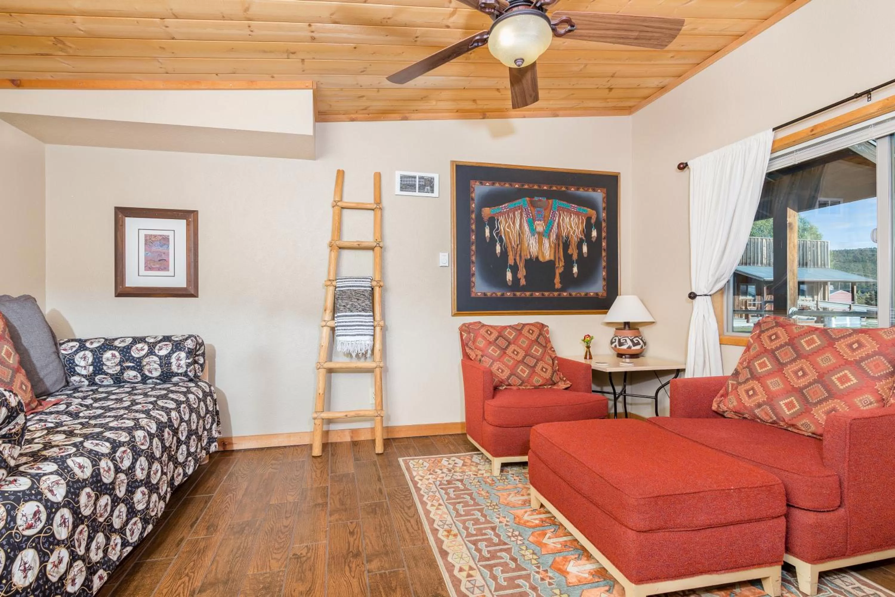 Bed in Trapper's Rendezvous