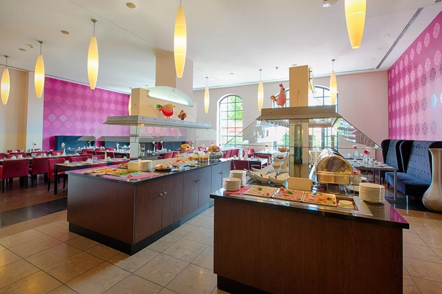 Buffet breakfast in Offenbach Plaza Hotel