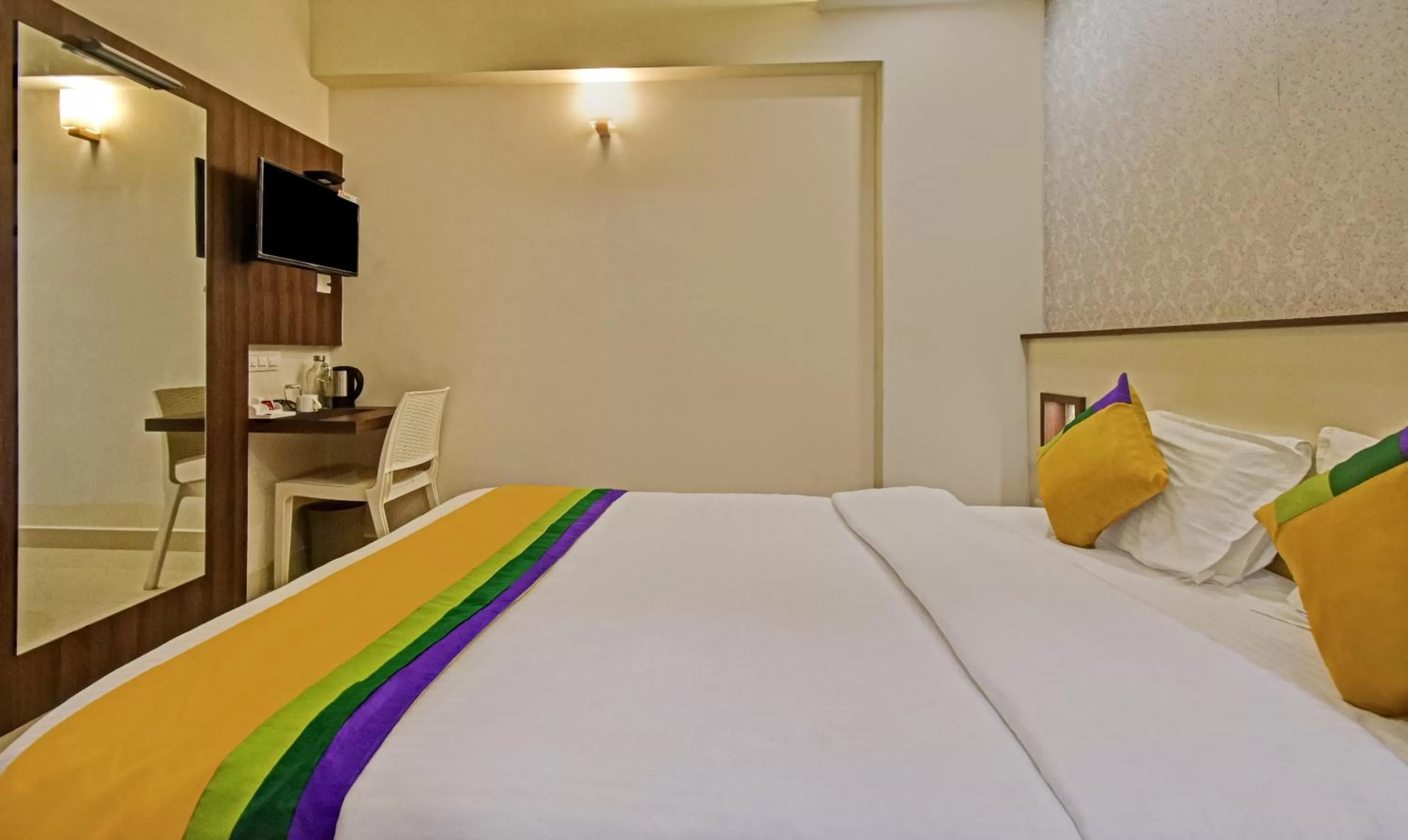 Bed in Itsy By Treebo - Deluxe Inn