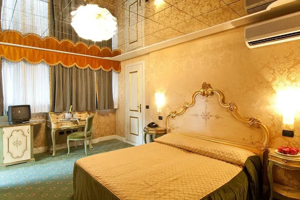 Double or Twin Room in Hotel Belle Epoque Double or Twin Room in Hotel Belle Epoque
