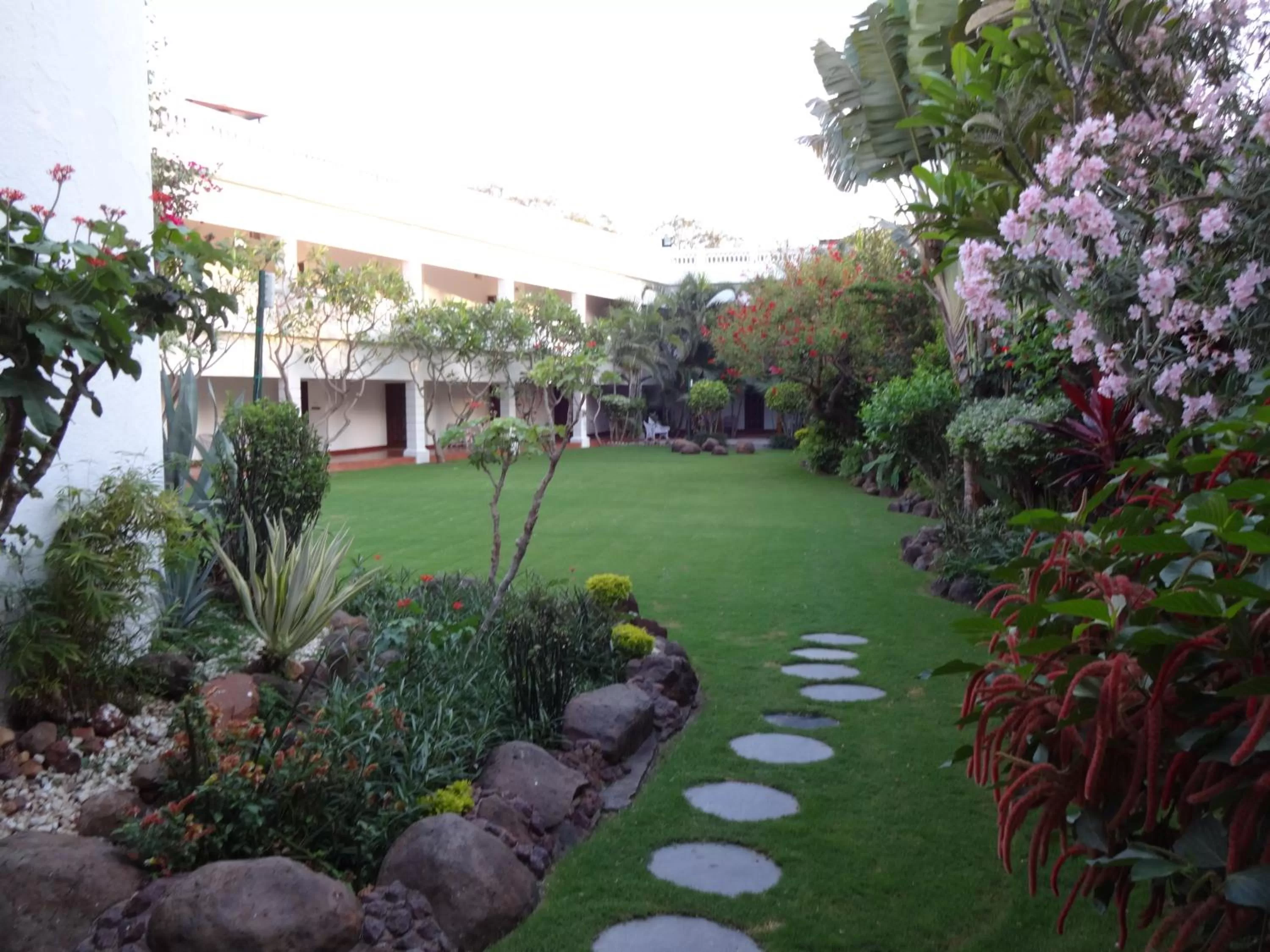 Garden view, Garden in Jehan Numa Palace Hotel