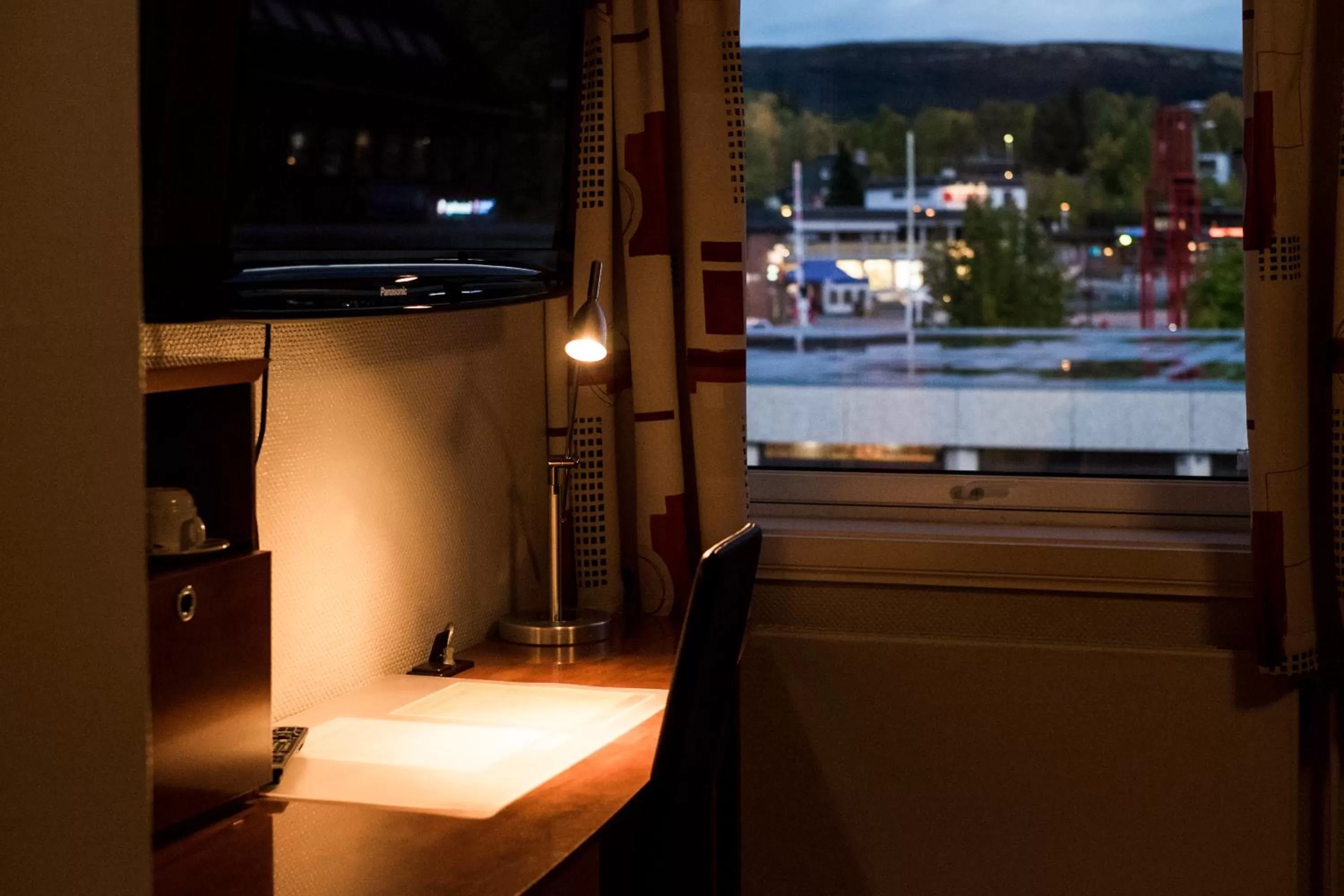 Summer, TV/Entertainment Center in Tynset Hotel