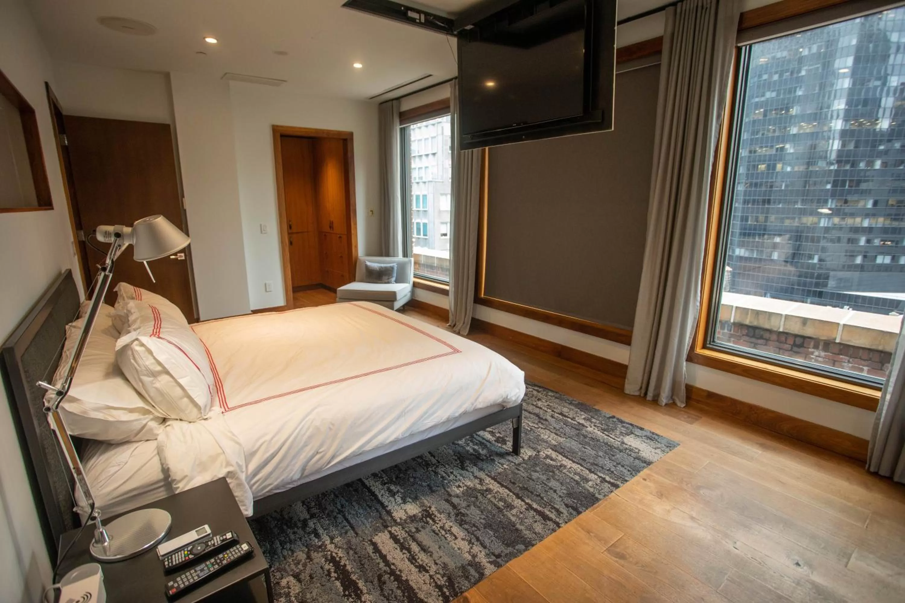 Bedroom, Bed in Lexington Plaza Hotel