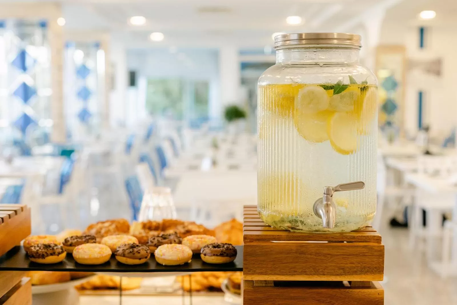 Buffet breakfast in Hotel Majorca