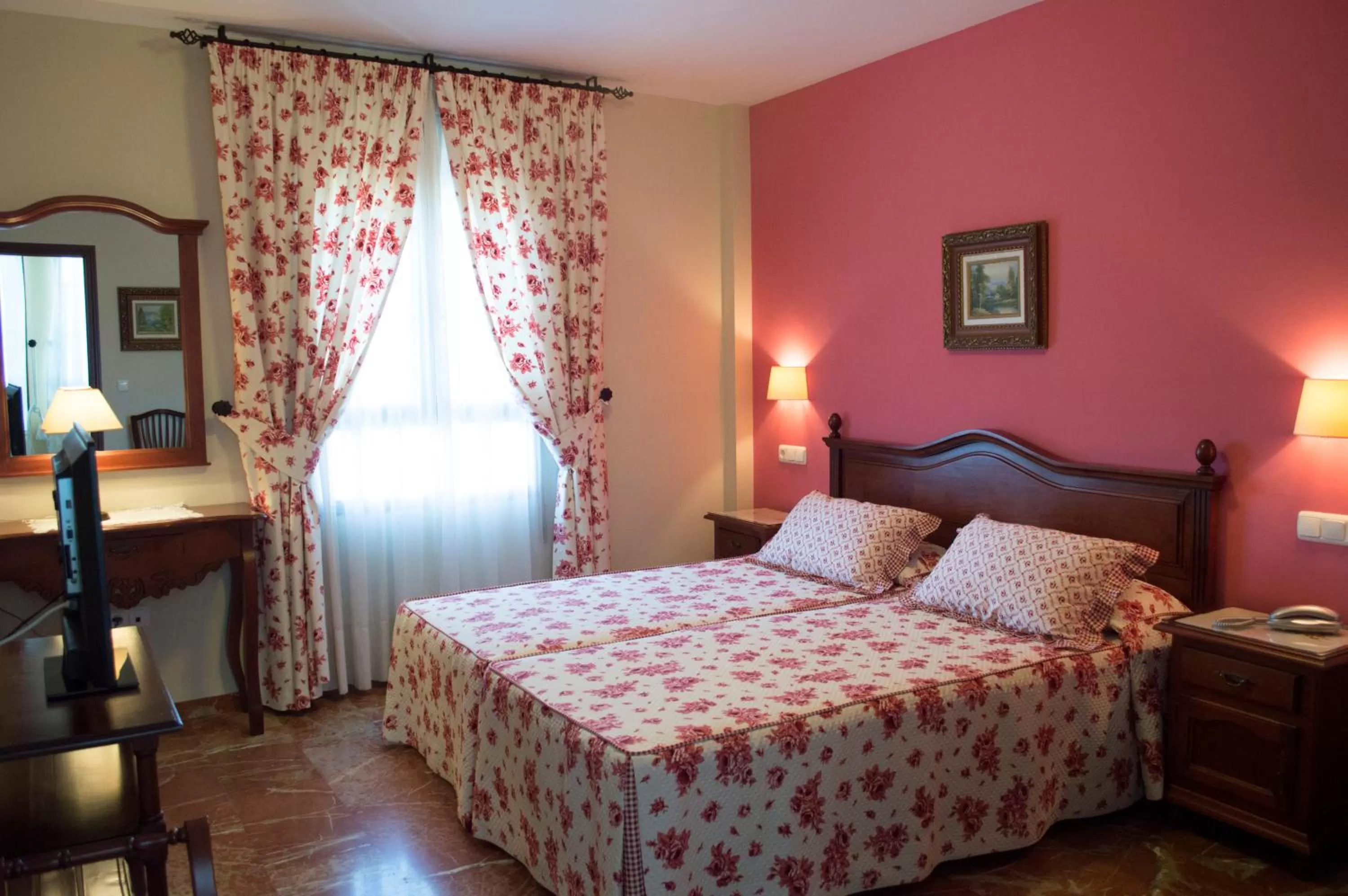 Photo of the whole room, Bed in La Posada del Molino