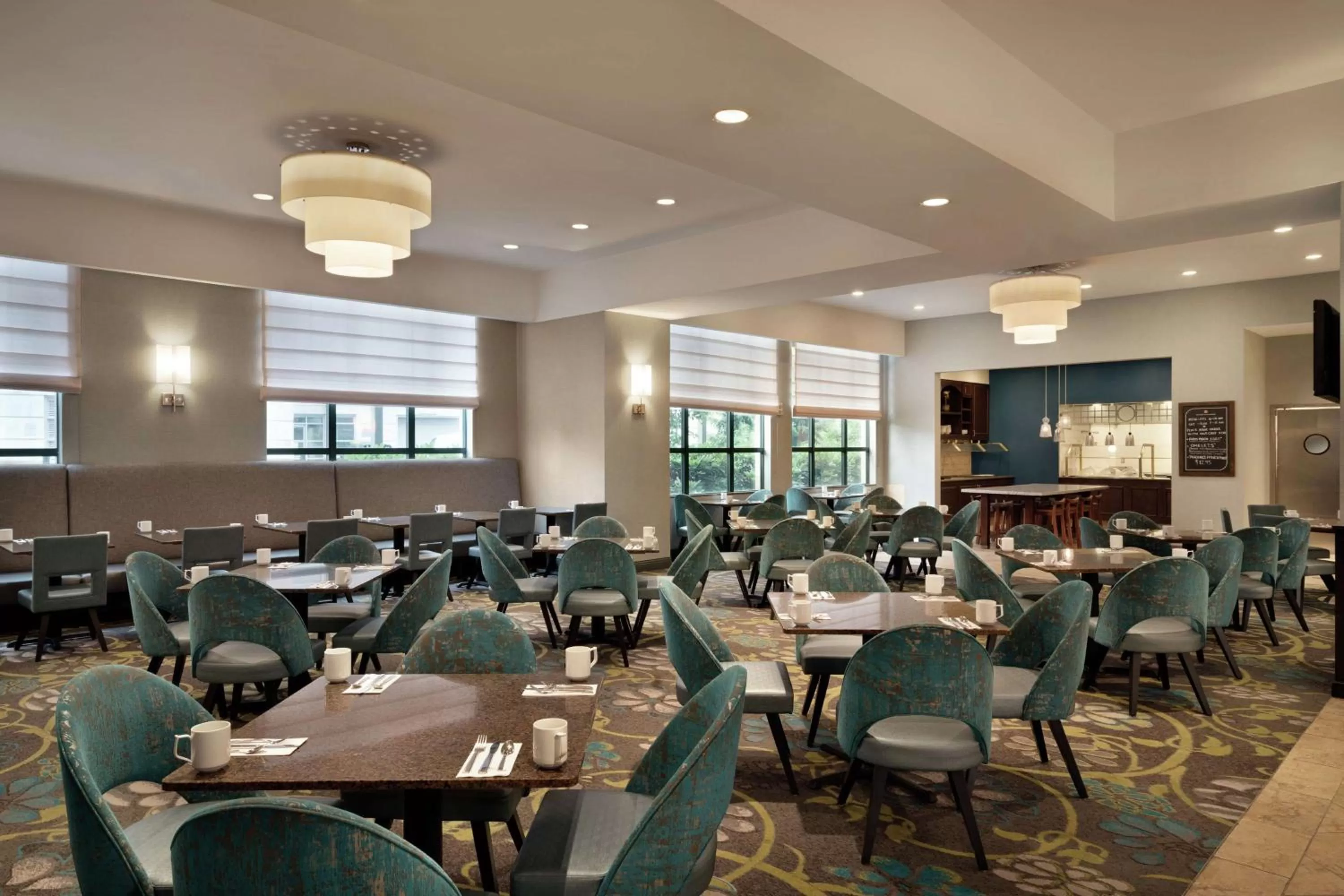 Restaurant/places to eat in Hilton Garden Inn Worcester