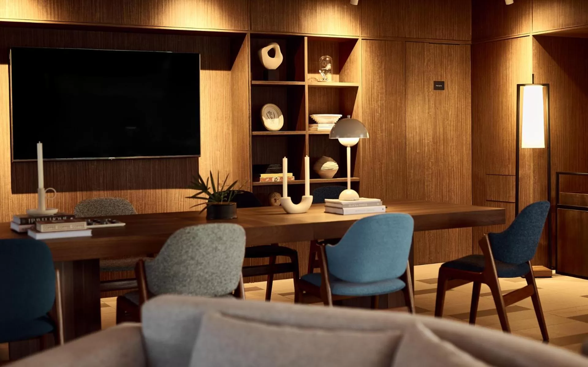 Communal lounge/ TV room in Casa 17 Hotel Bangkok