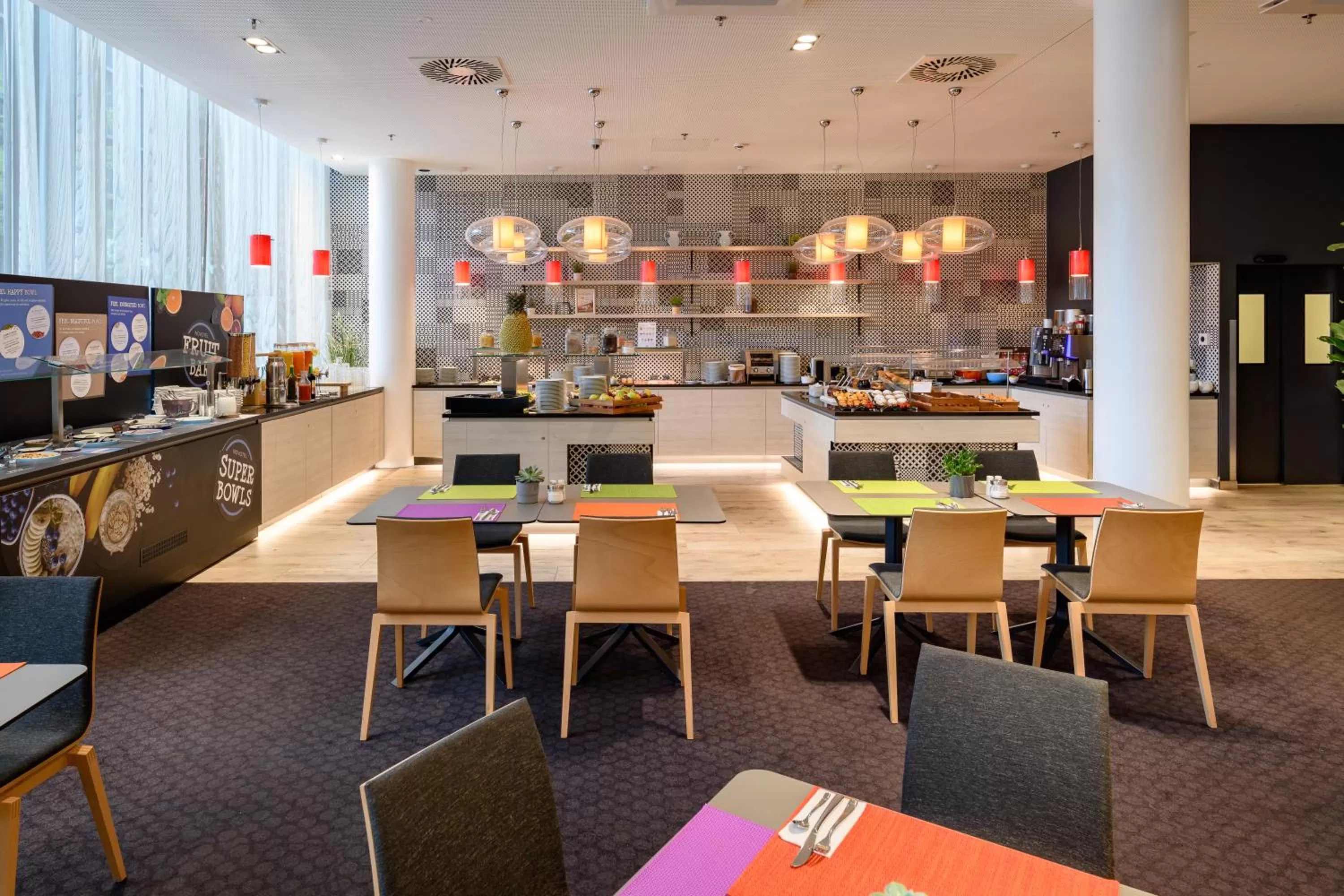 Restaurant/places to eat in Novotel Wien Hauptbahnhof
