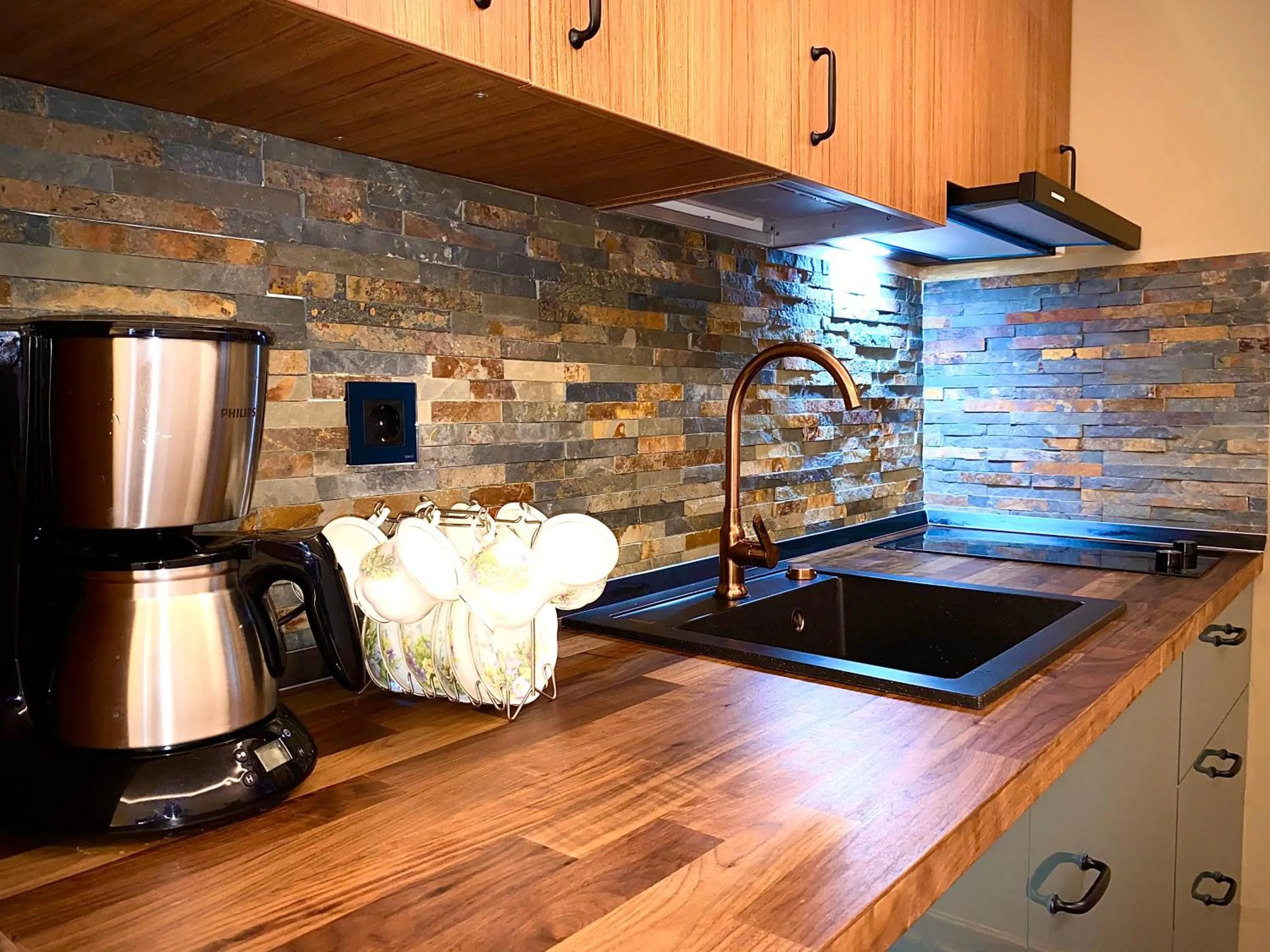 Arc de Triomphe Studios