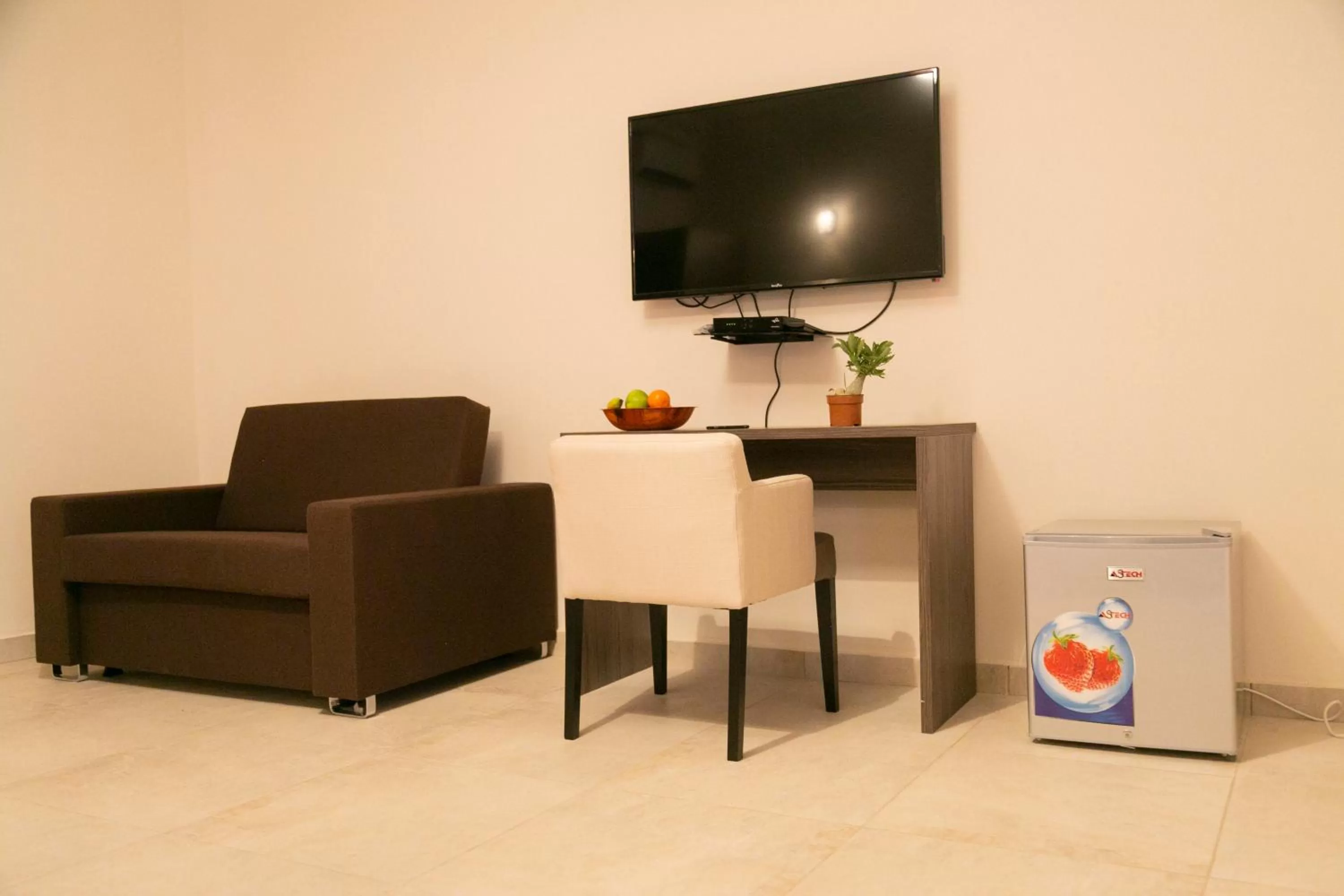 TV/Entertainment Center in J PAD