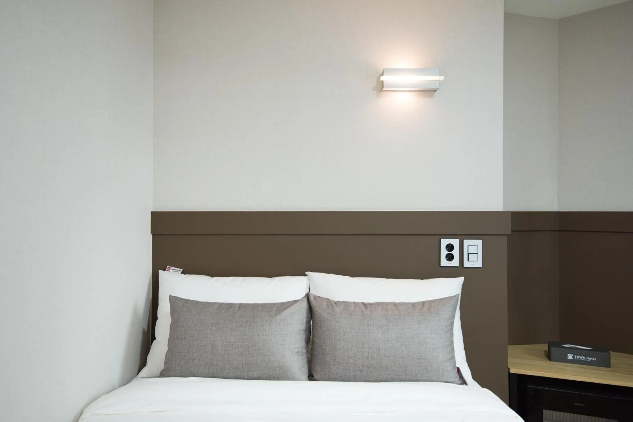 Bedroom, Bed in Ehwa In Myeongdong