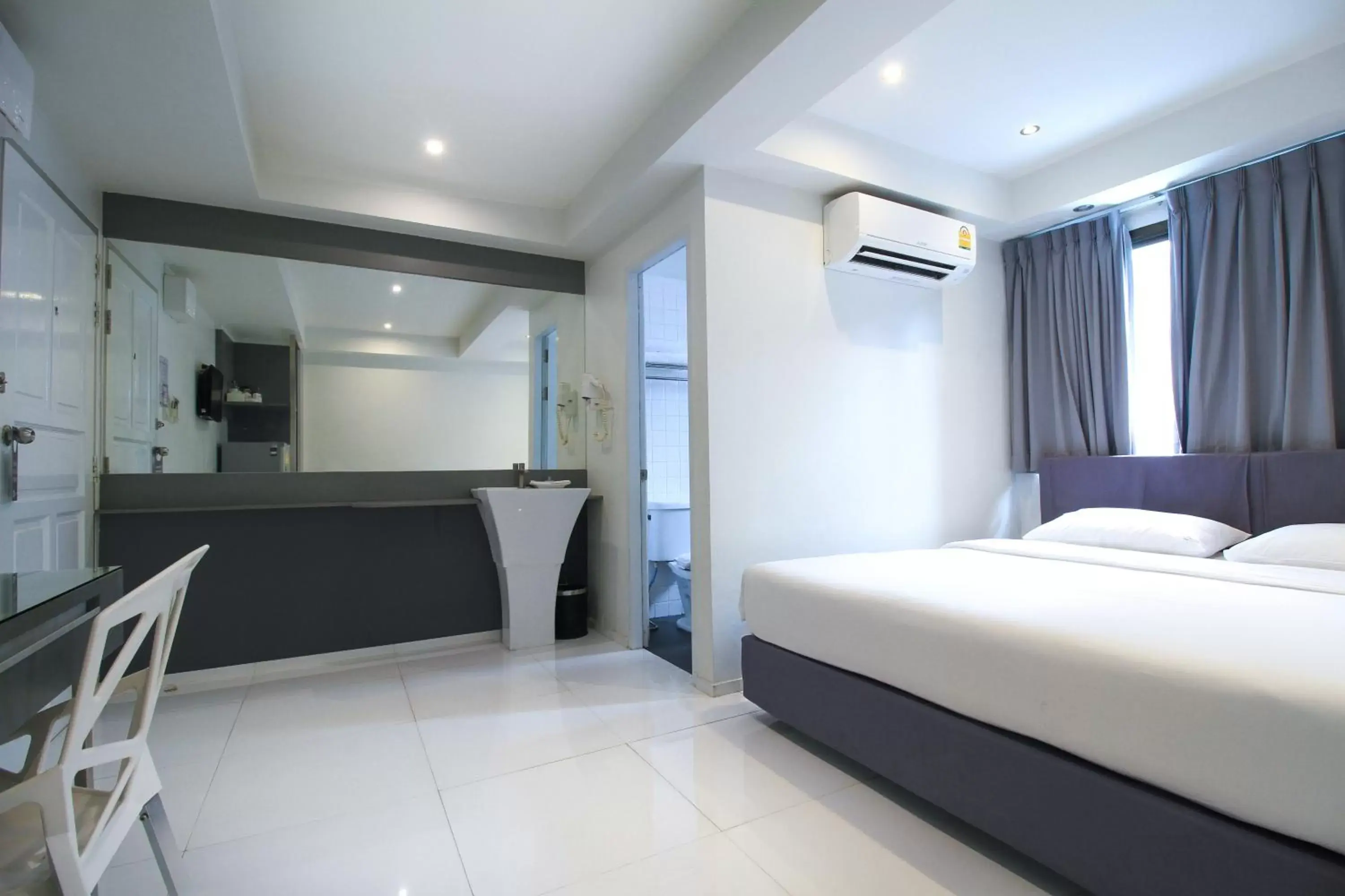 Standard Double Room in My Hotel Pratunam Standard Double Room in My Hotel Pratunam