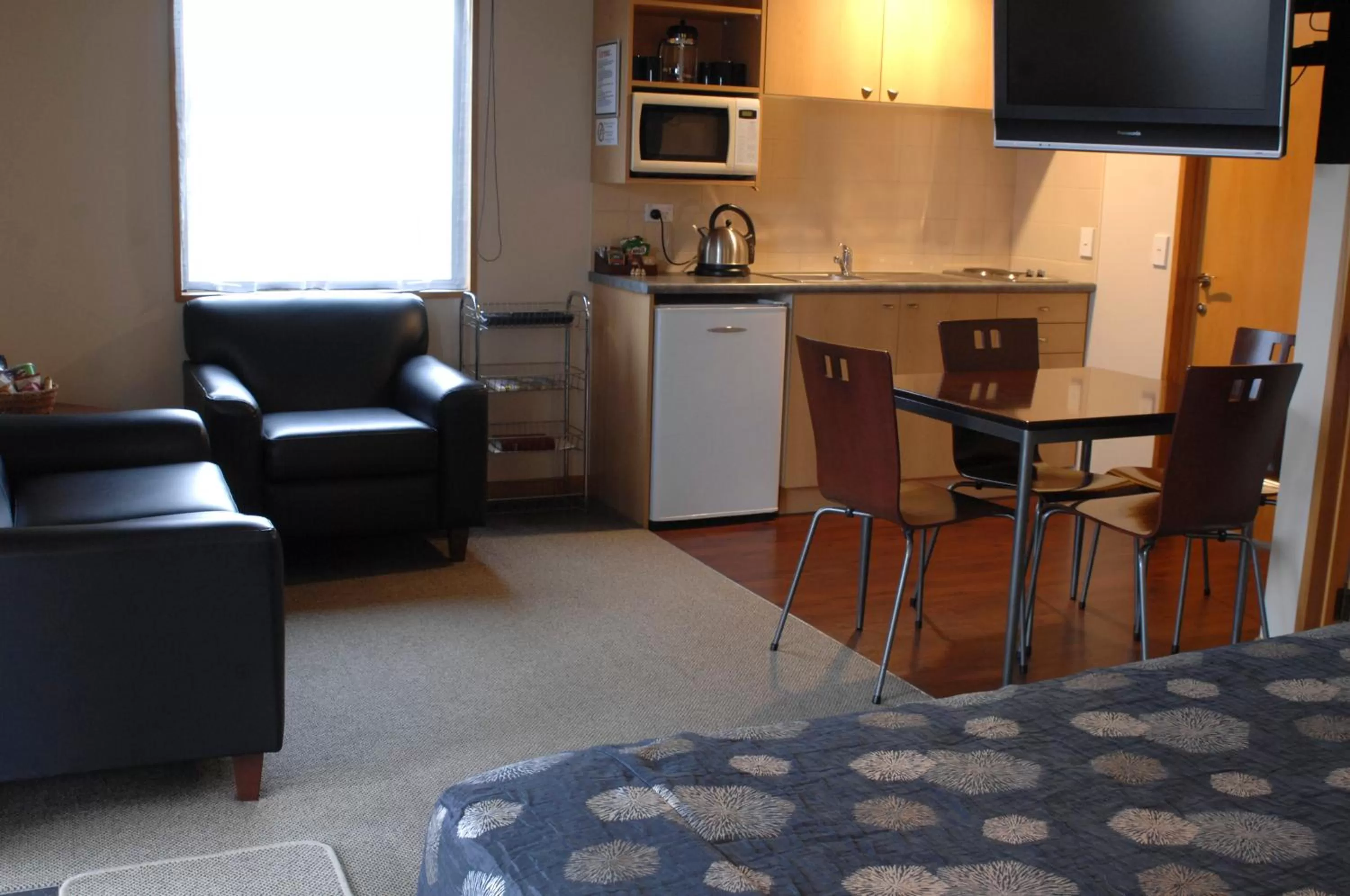 Seating Area in 295 on Tay Motel