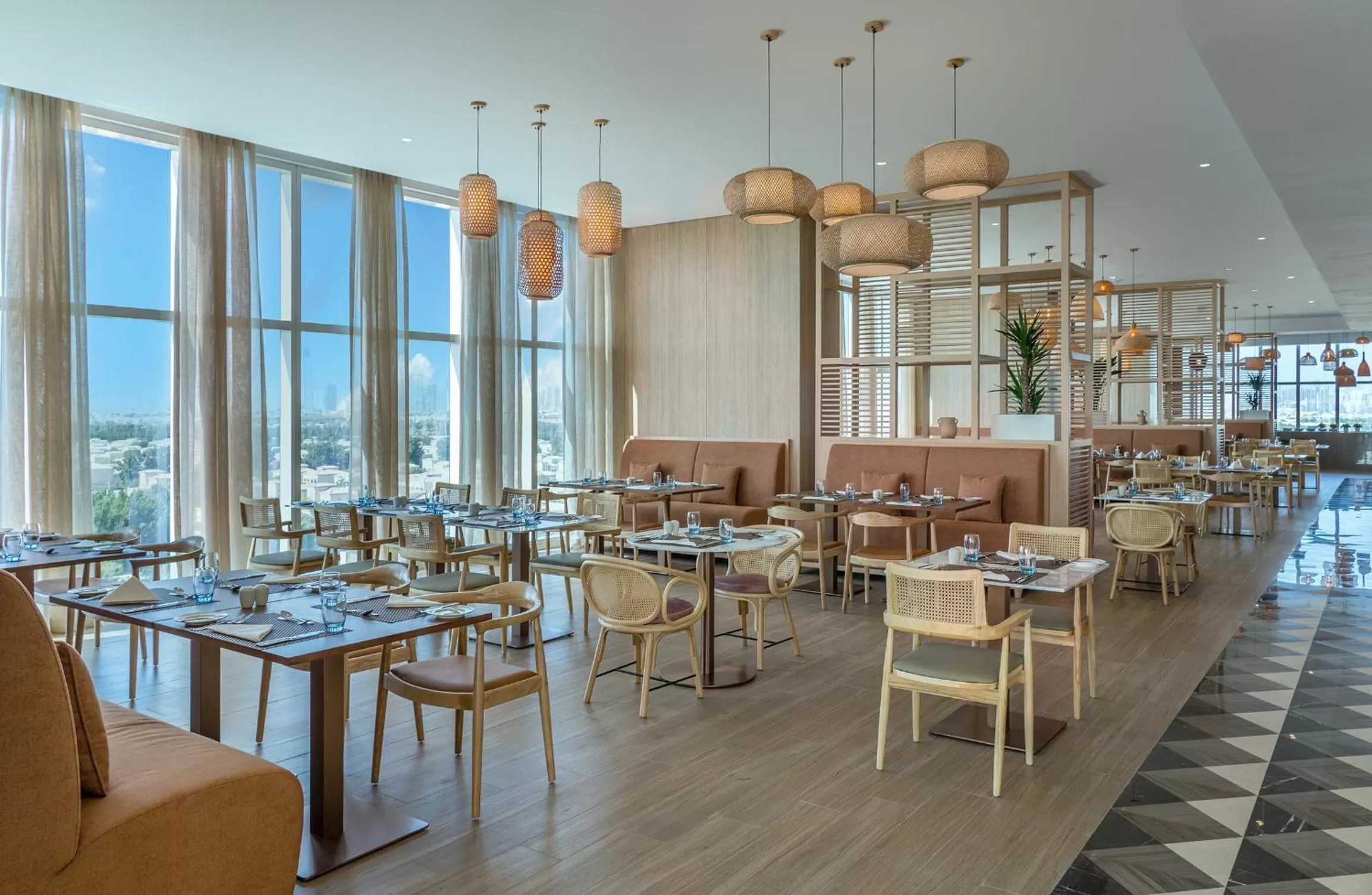 Restaurant/places to eat in Novotel Jumeirah Village Triangle