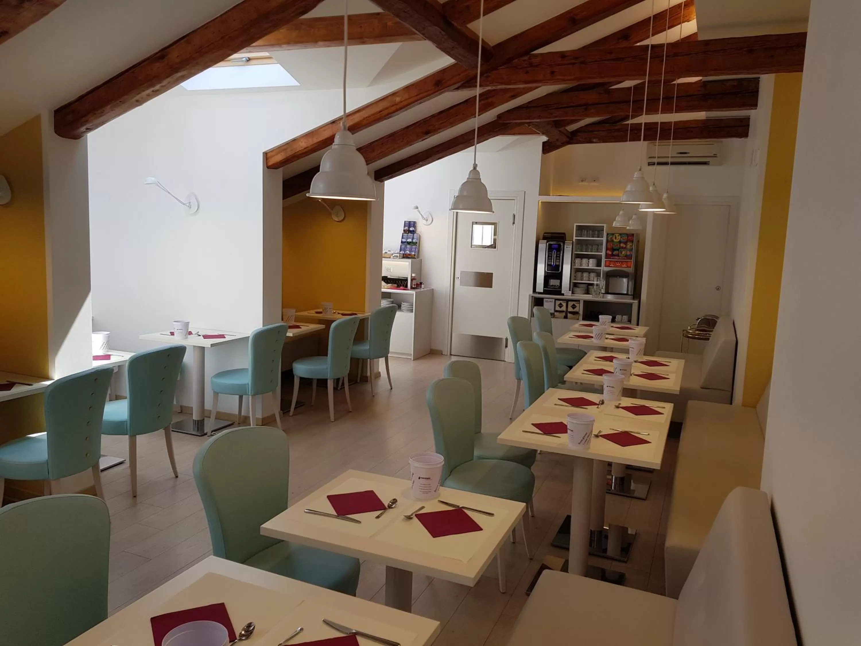 Buffet breakfast in Hotel Roma