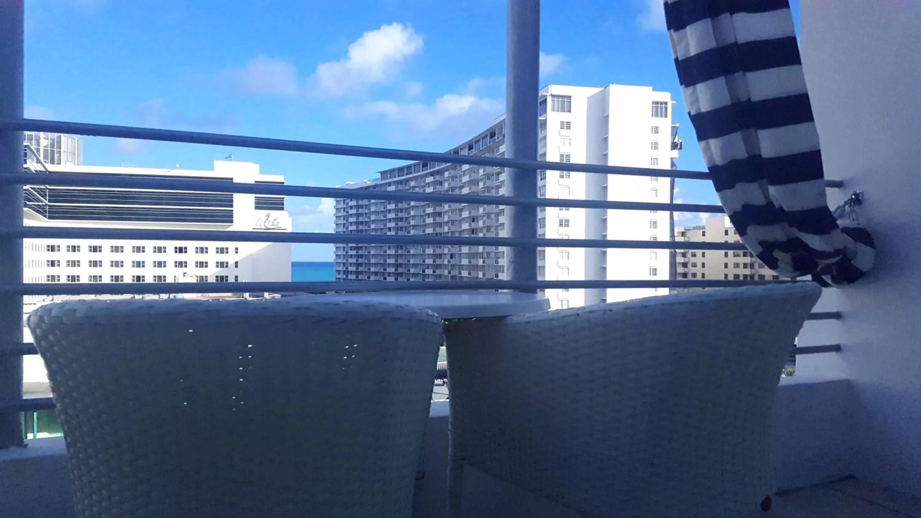 Balcony/Terrace in Albion Hotel