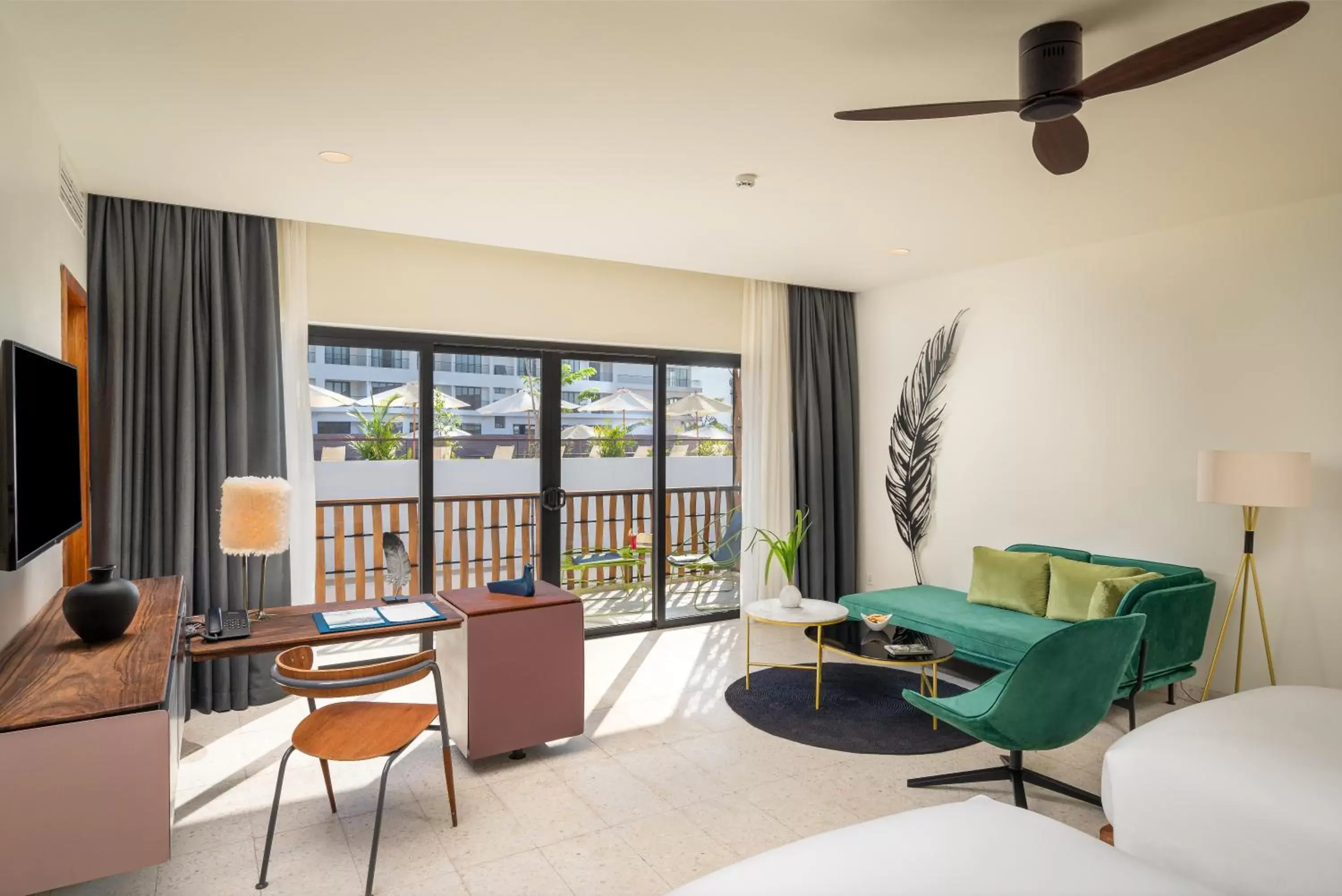 Family Room in The Aviary Hotel Family Room in The Aviary Hotel