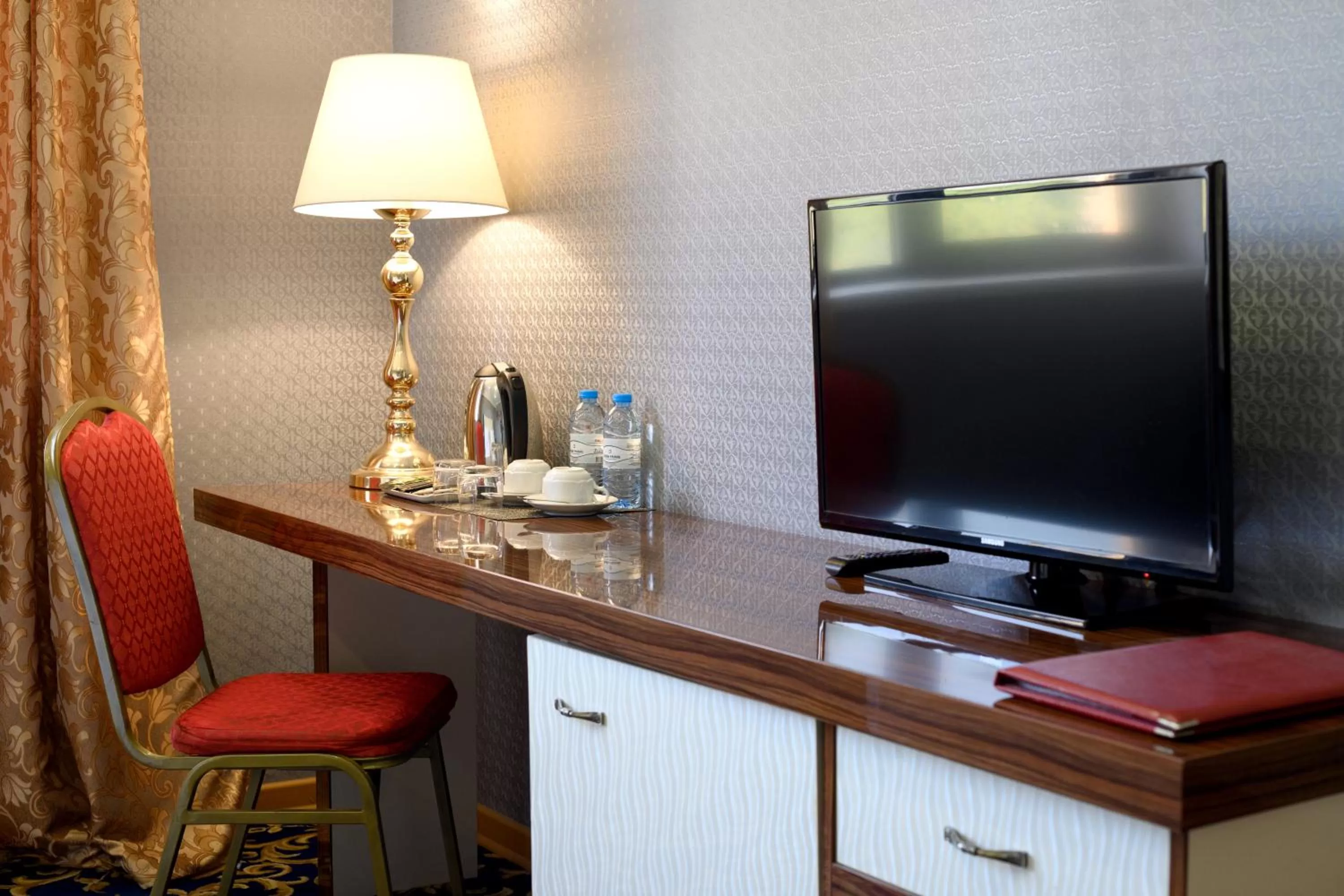 Coffee/tea facilities in Royal Plaza by Stellar Hotels, Yerevan