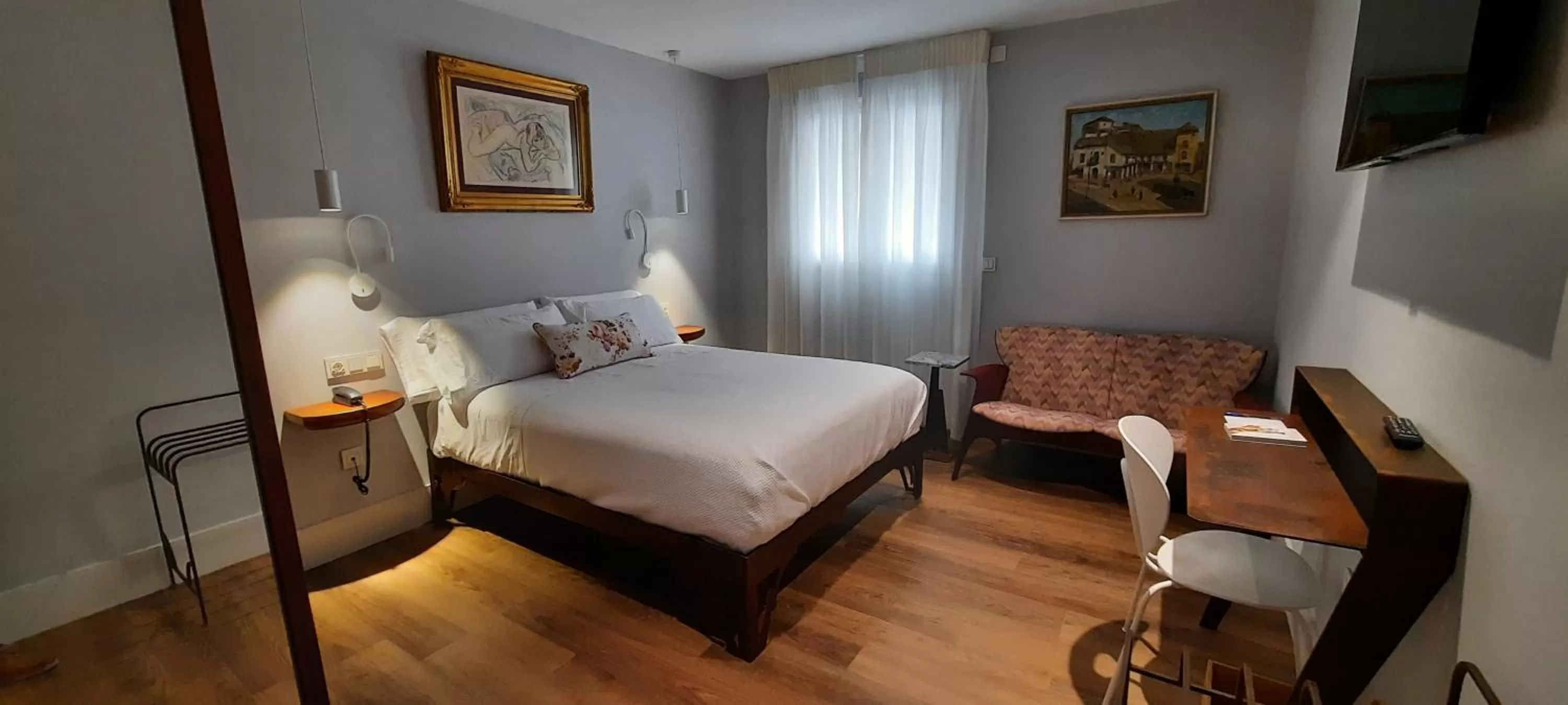 Bedroom, Bed in Hotel Oleum - Parking Gratuito bajo disponibilidad y reserva previa