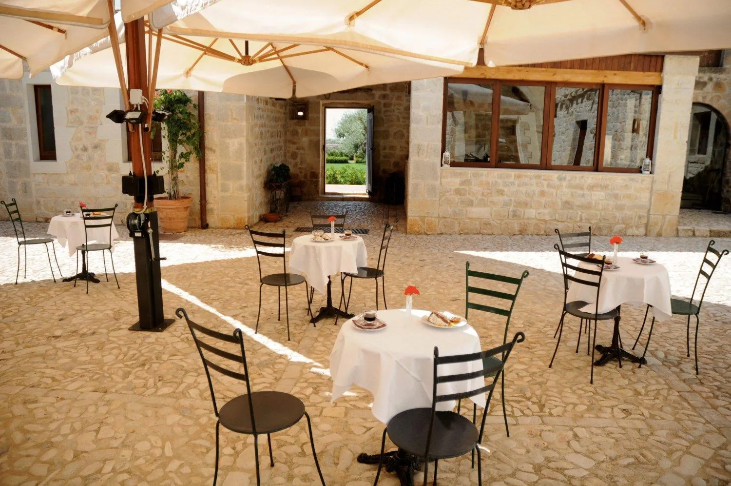 Patio in Torre Don Virgilio Country Hotel