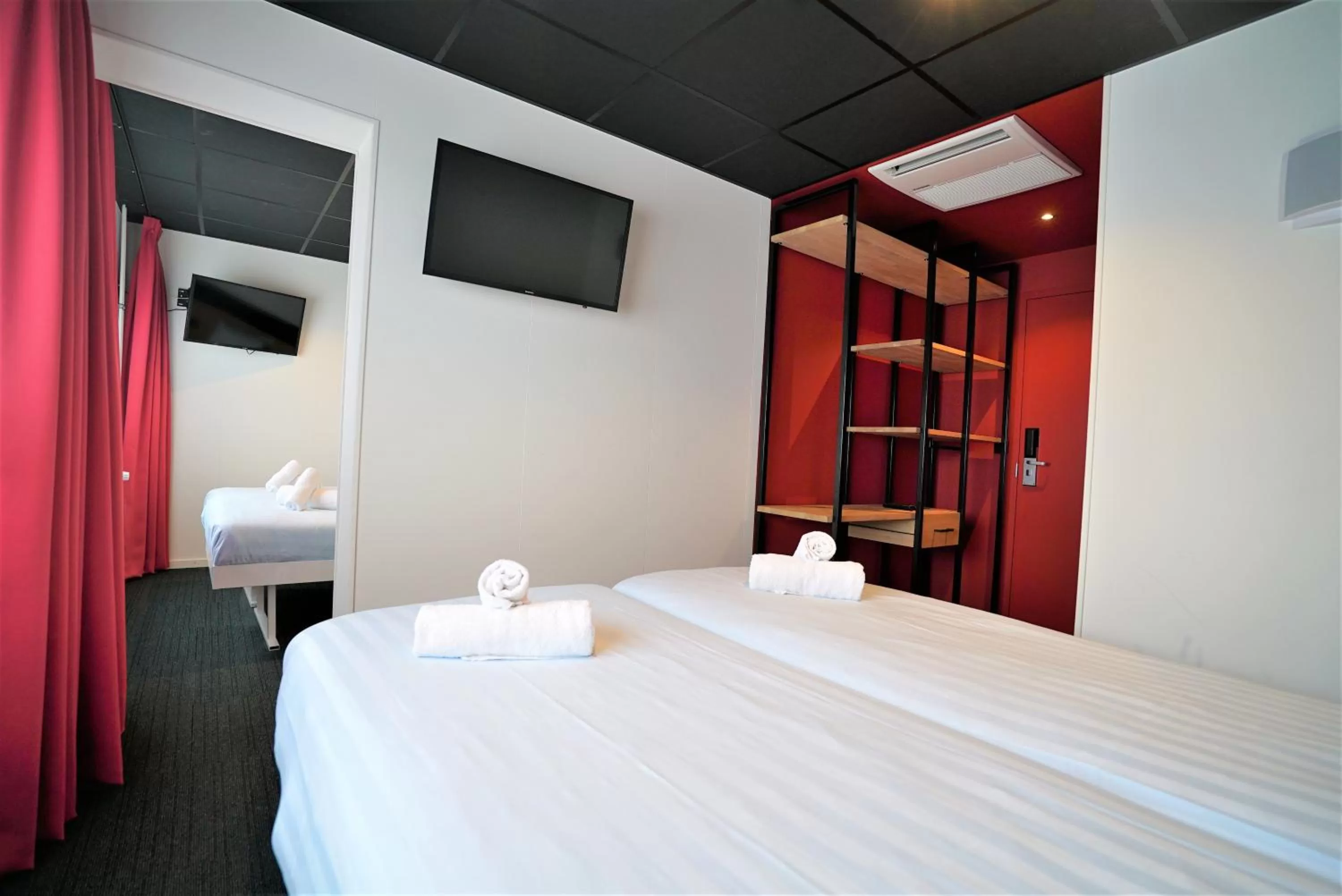 Deluxe Quadruple Room in Botel