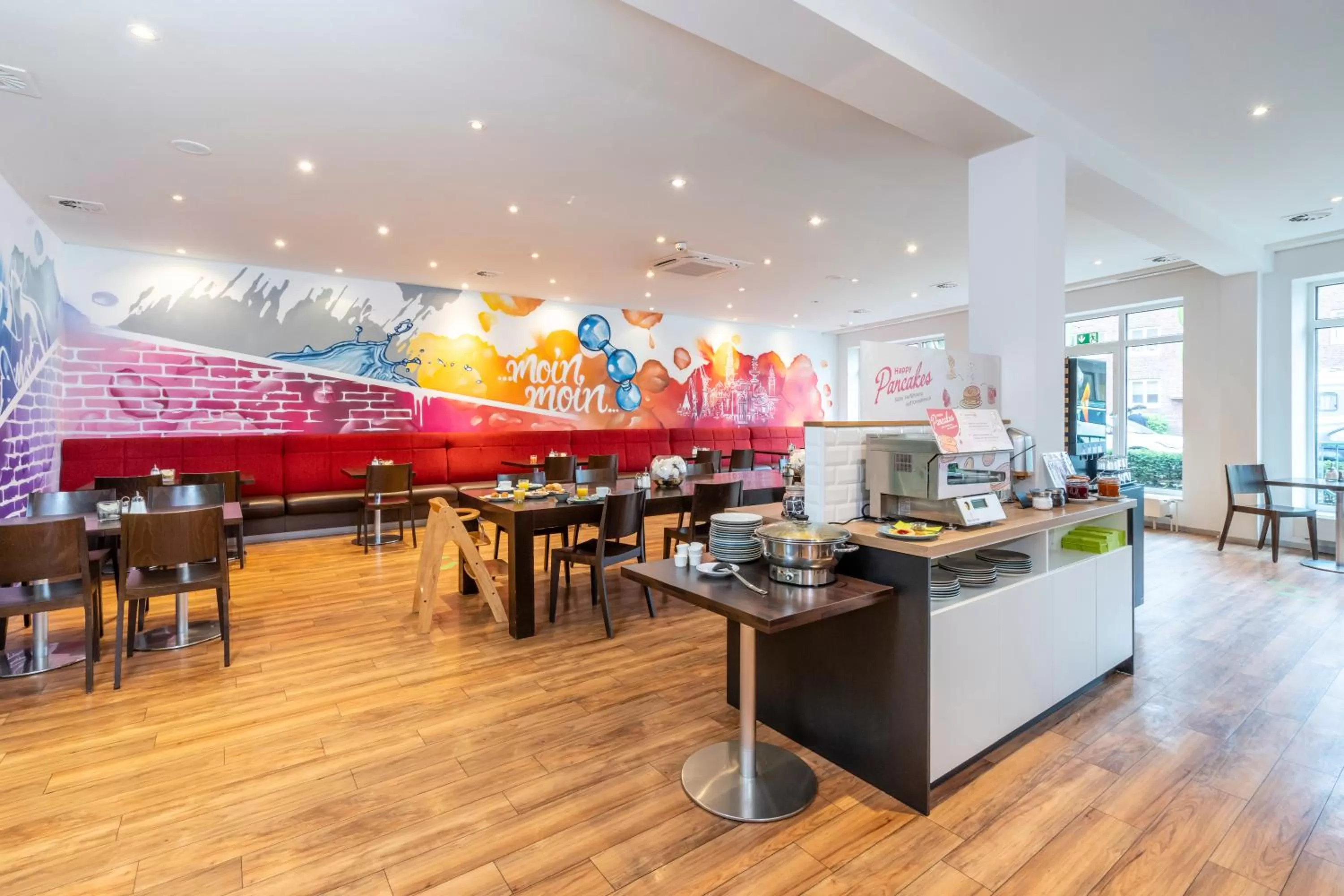 Breakfast in ibis Styles Hamburg Alster City