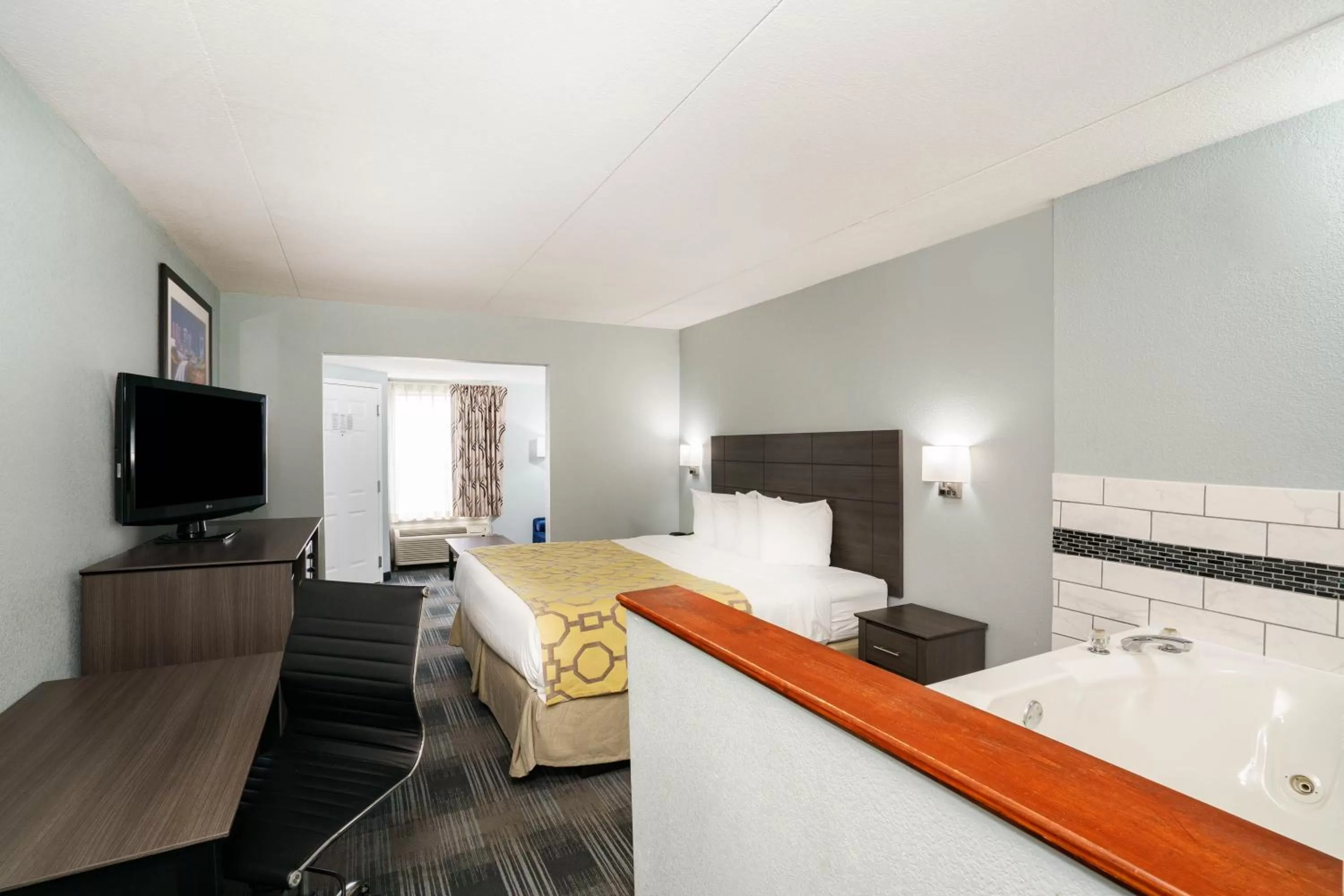 Bed in Baymont by Wyndham Gallatin