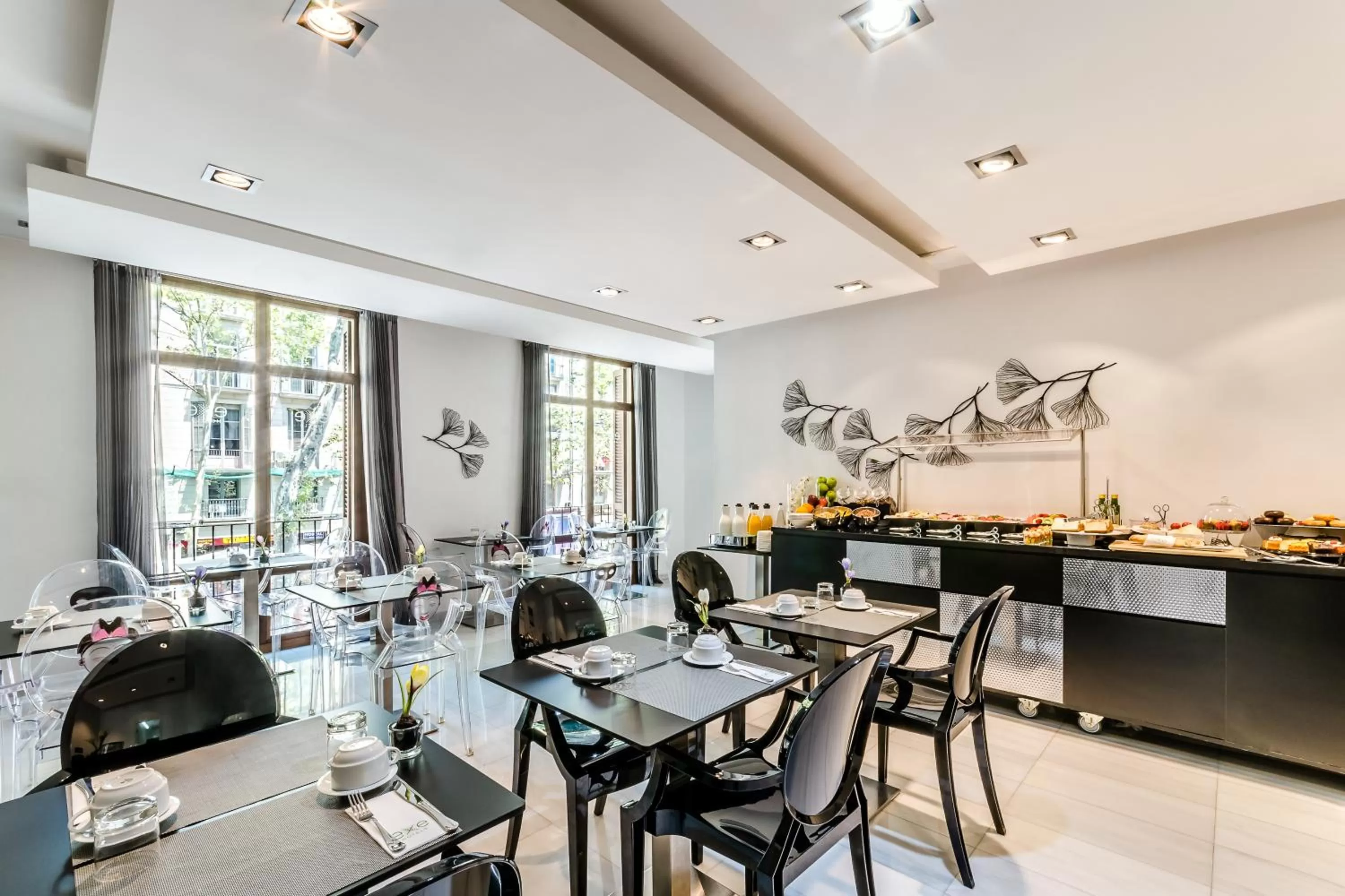 Lounge or bar in Exe Ramblas Boquería