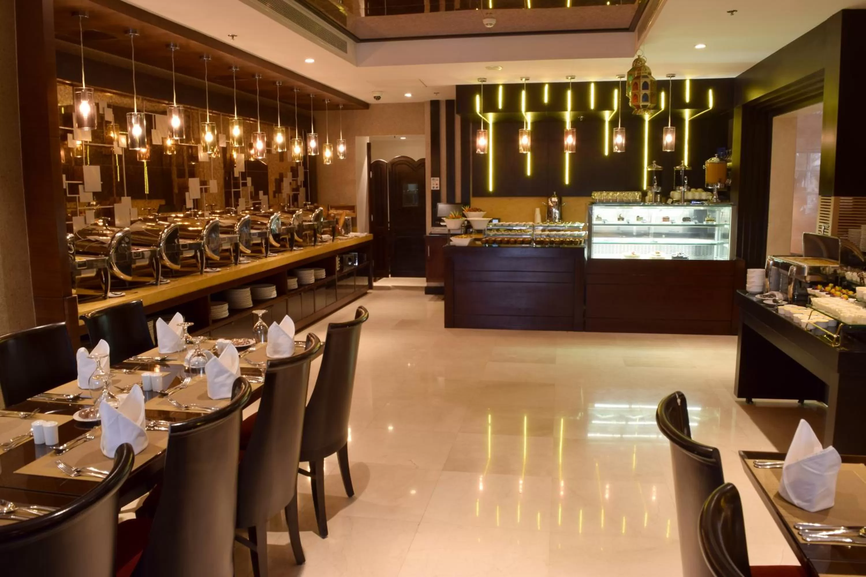 Restaurant/places to eat in Best Western Plus Fursan