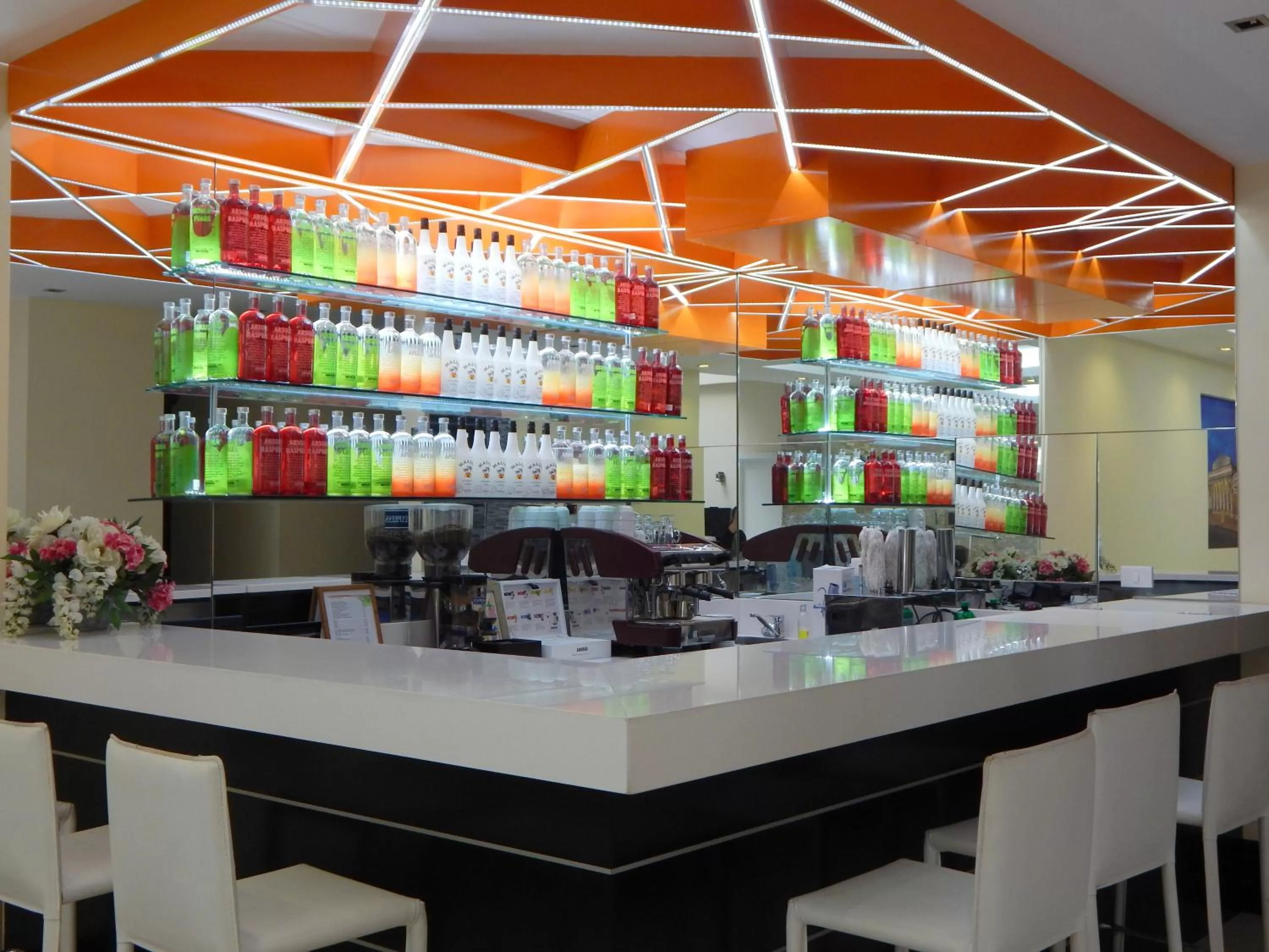 Lounge or bar in Puerto Mercado Hotel