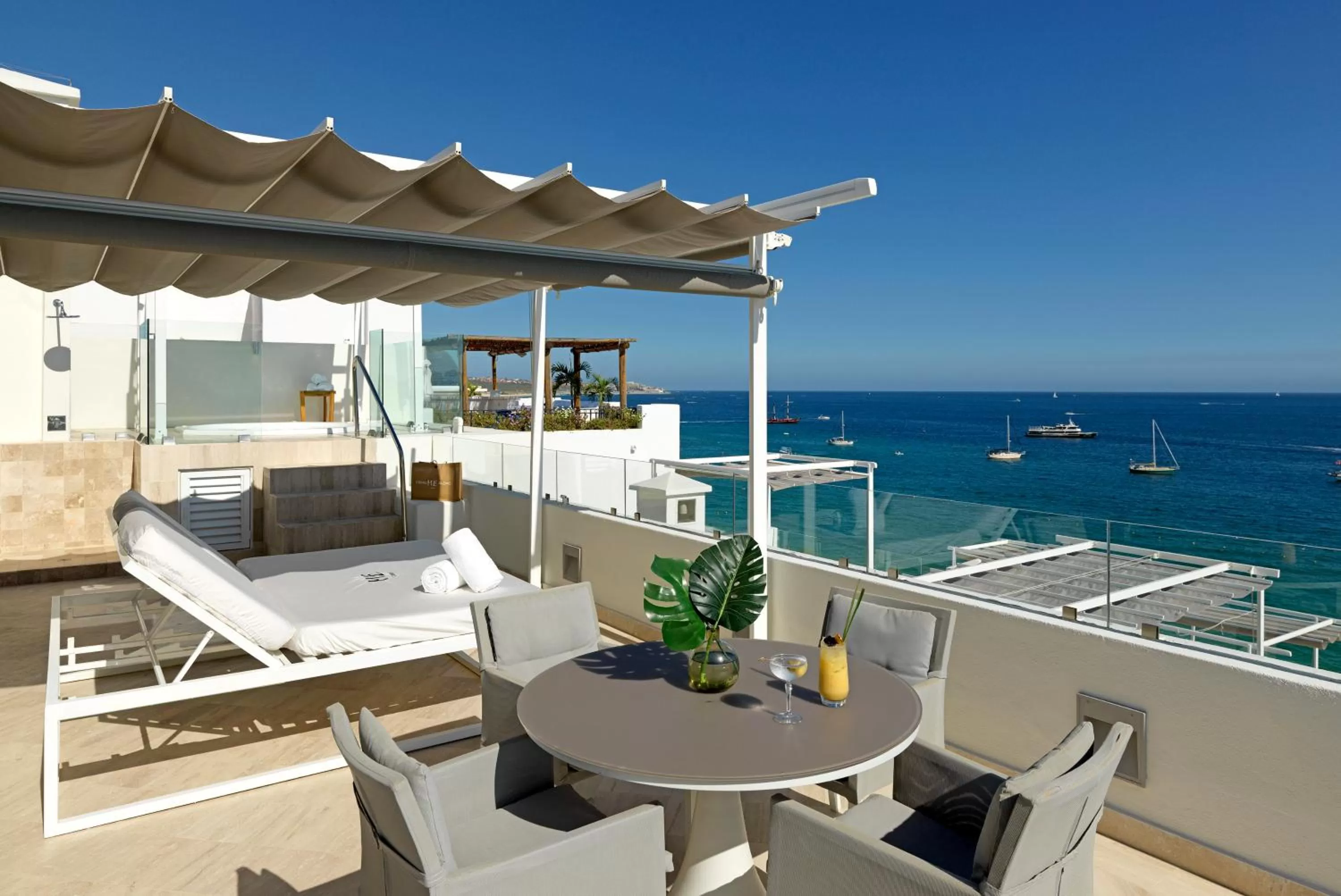 Balcony/Terrace in ME Cabo by Meliá