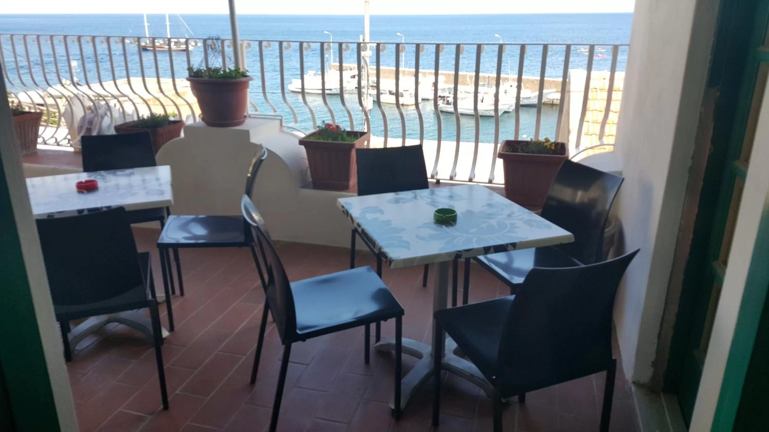 Day, Restaurant/Places to Eat in B&B Ventura