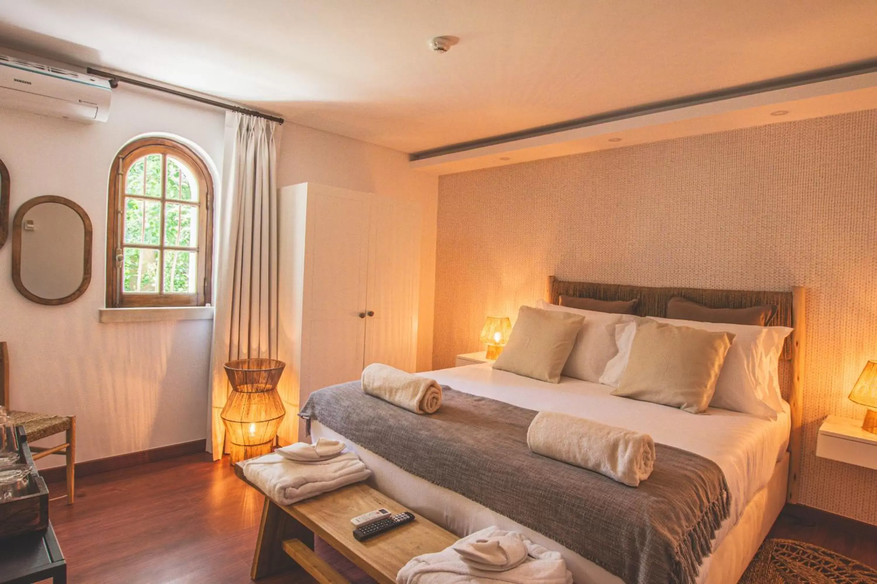 Standard Double Suite in Villa Pietra Estoril Eco Guesthouse Standard Double Suite in Villa Pietra Estoril Eco Guesthouse